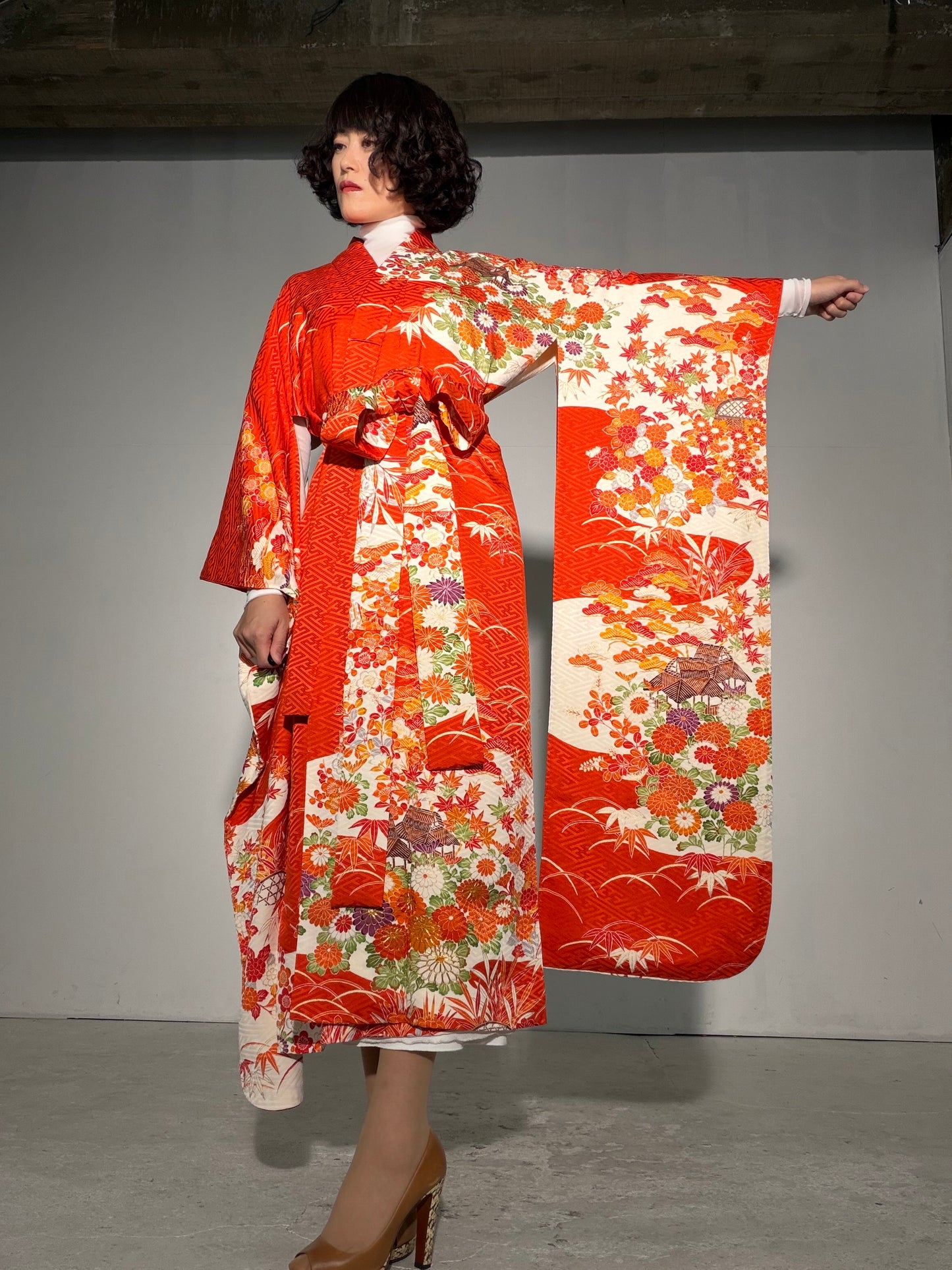 Furisode Kimono Dress Gown with String Belt – Upcycled from Vintage Japanese Kimono "shu, shiro, DRE039"