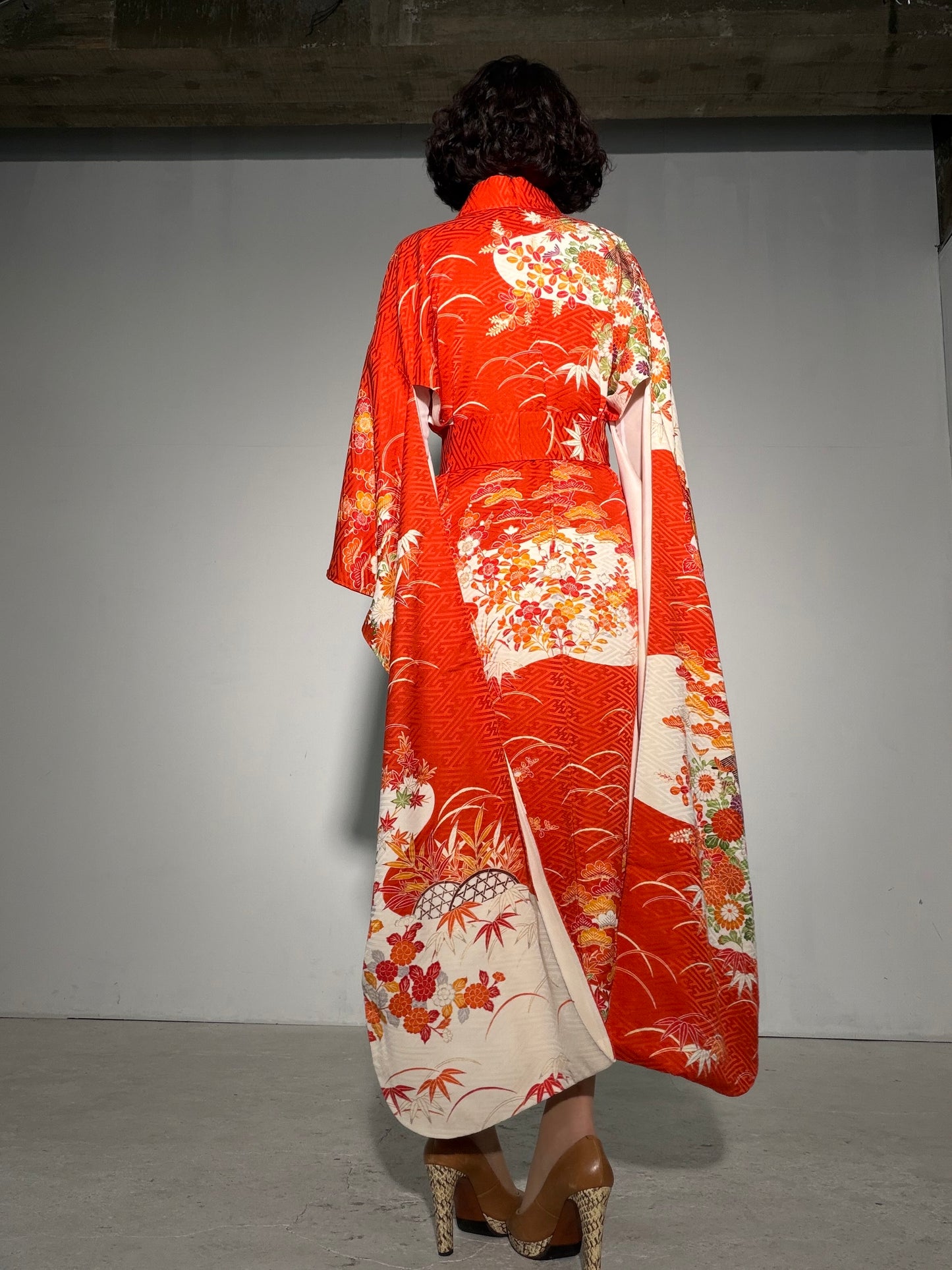 Furisode Kimono Dress Gown with String Belt – Upcycled from Vintage Japanese Kimono "shu, shiro, DRE039"