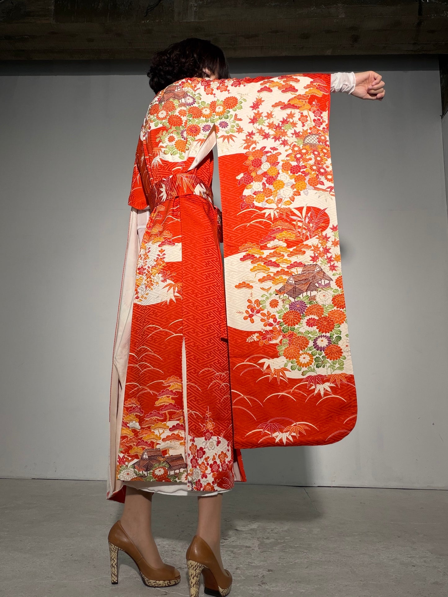 Furisode Kimono Dress Gown with String Belt – Upcycled from Vintage Japanese Kimono "shu, shiro, DRE039"
