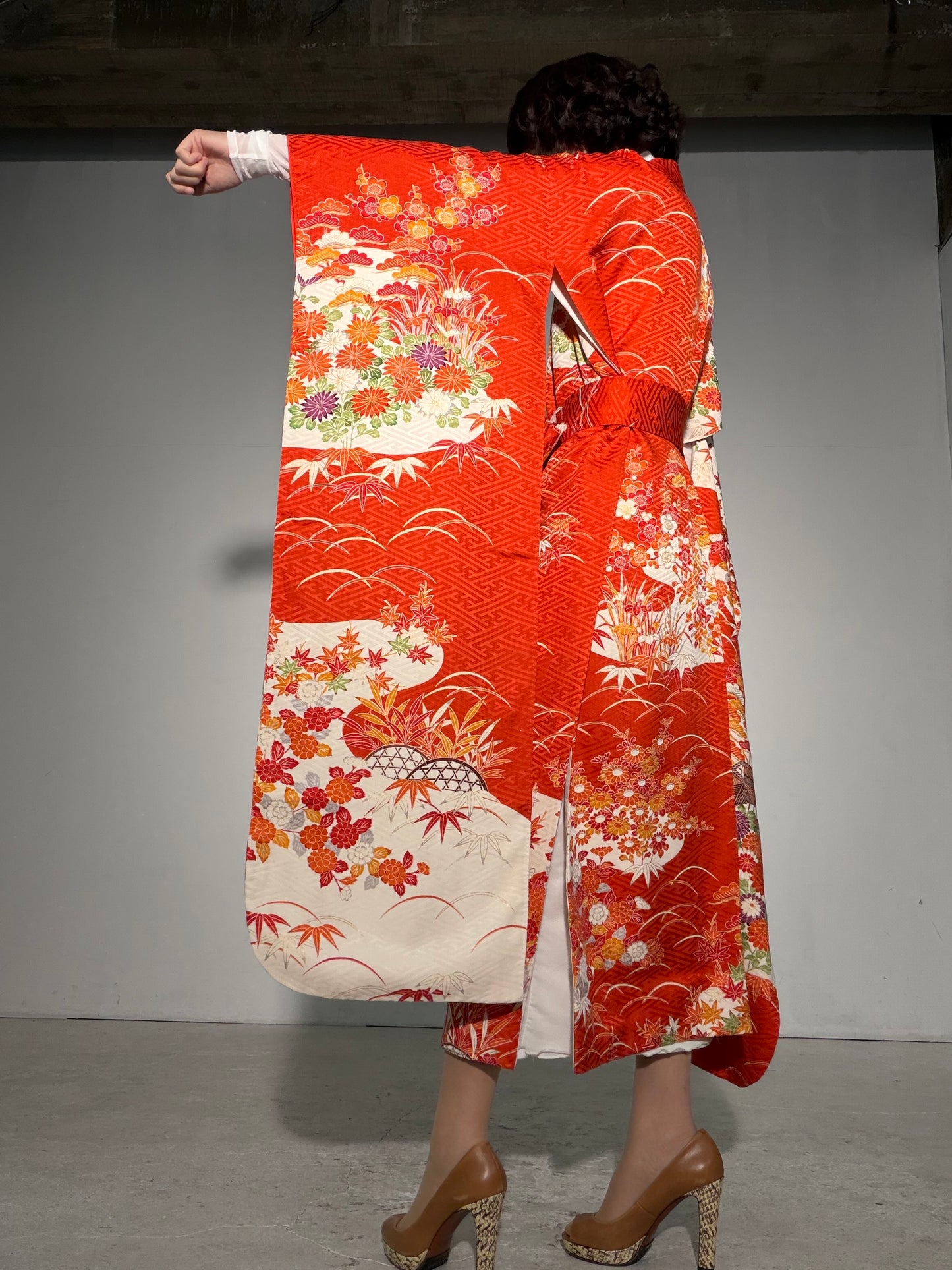 Furisode Kimono Dress Gown with String Belt – Upcycled from Vintage Japanese Kimono "shu, shiro, DRE039"