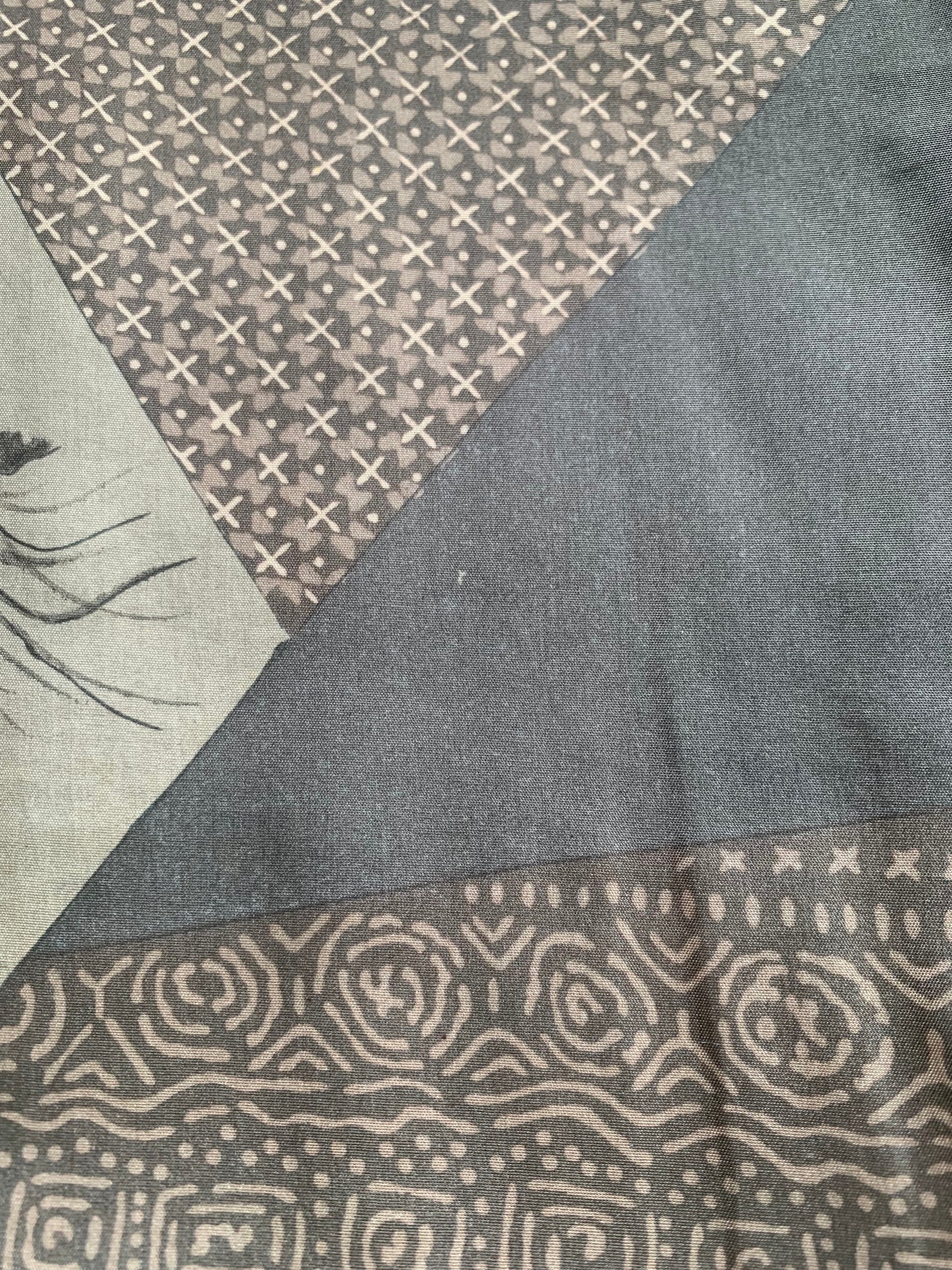 VINTAGE KUROMONTSUKI HAORI "Sougara, KUR106" *damage