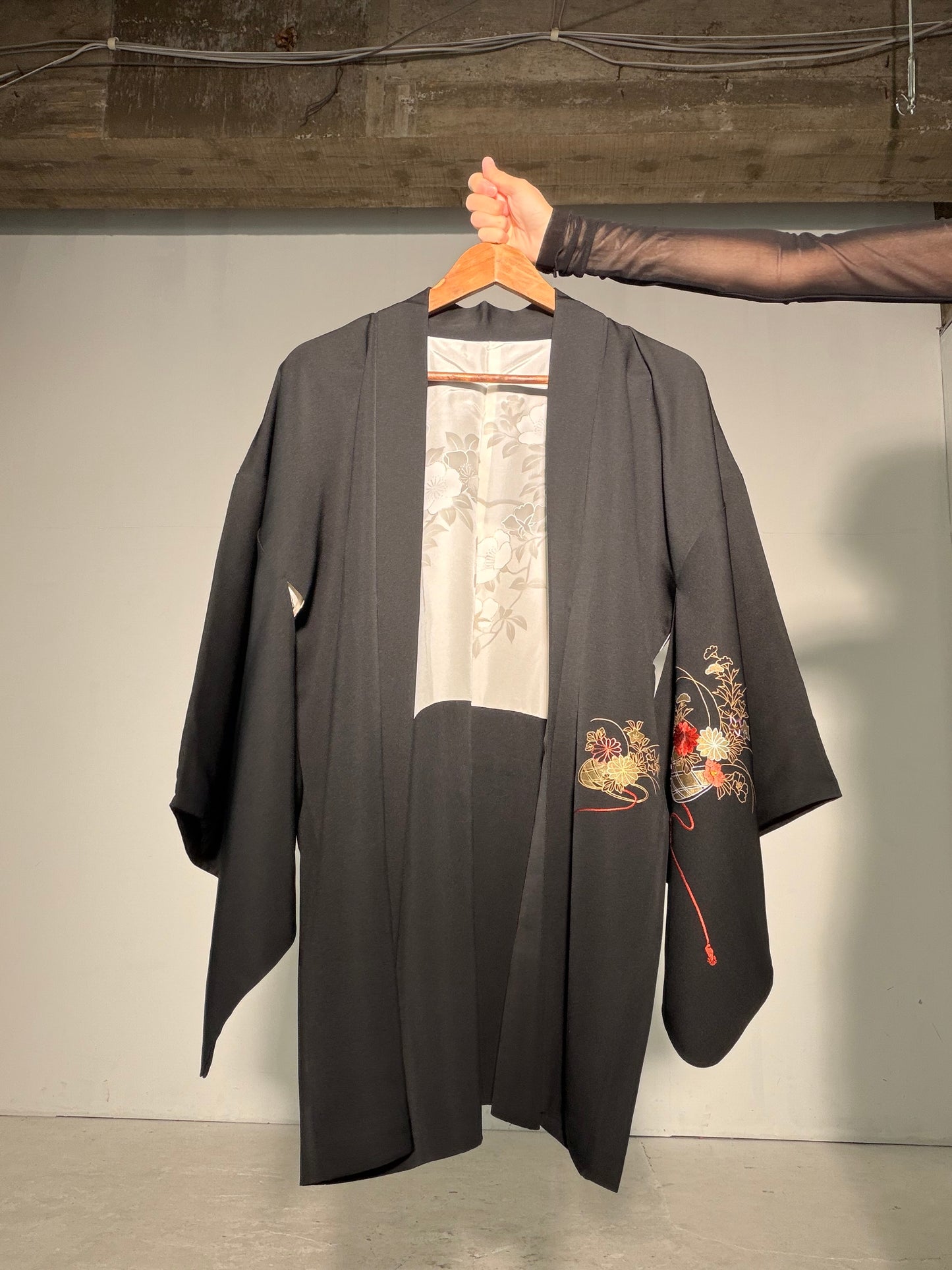VINTAGE BLACK HAORI  "inside-flower, gold, BLK201"