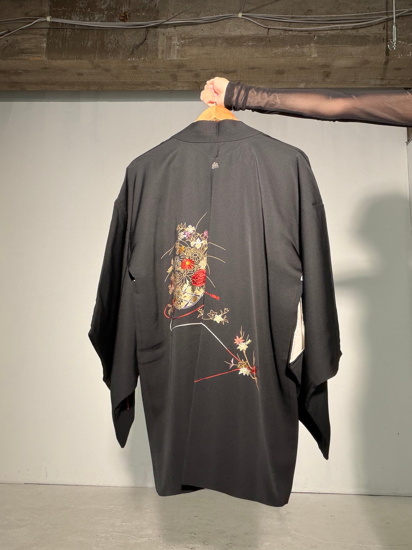 VINTAGE BLACK HAORI  "inside-flower, gold, BLK201"