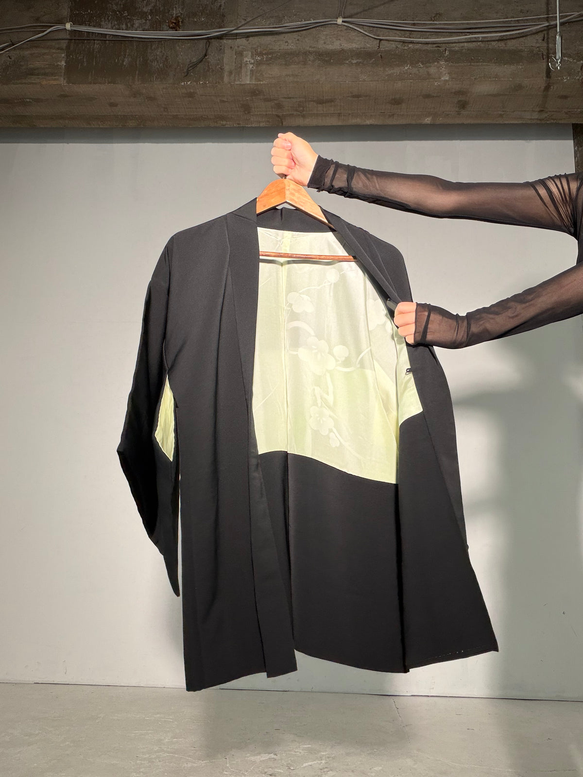 VINTAGE BLACK HAORI  "michikusa, BLK195"