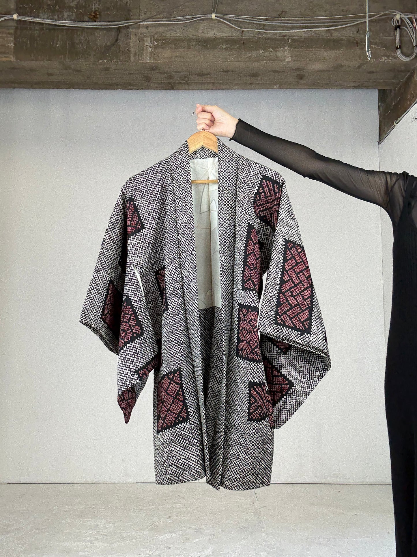 VINTAGE SHIBORI HAORI "black-purple, square"