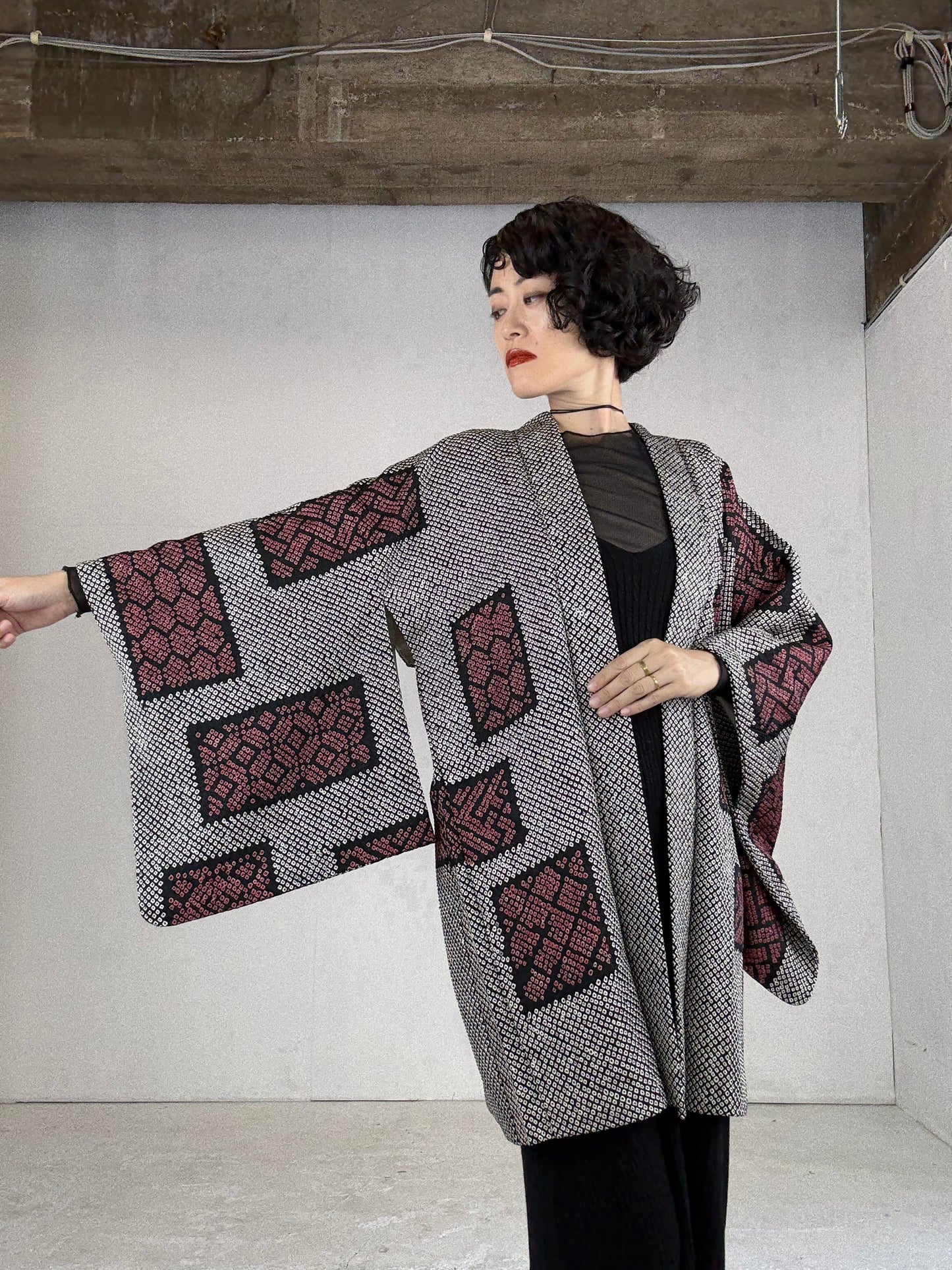 VINTAGE SHIBORI HAORI "black-purple, square"