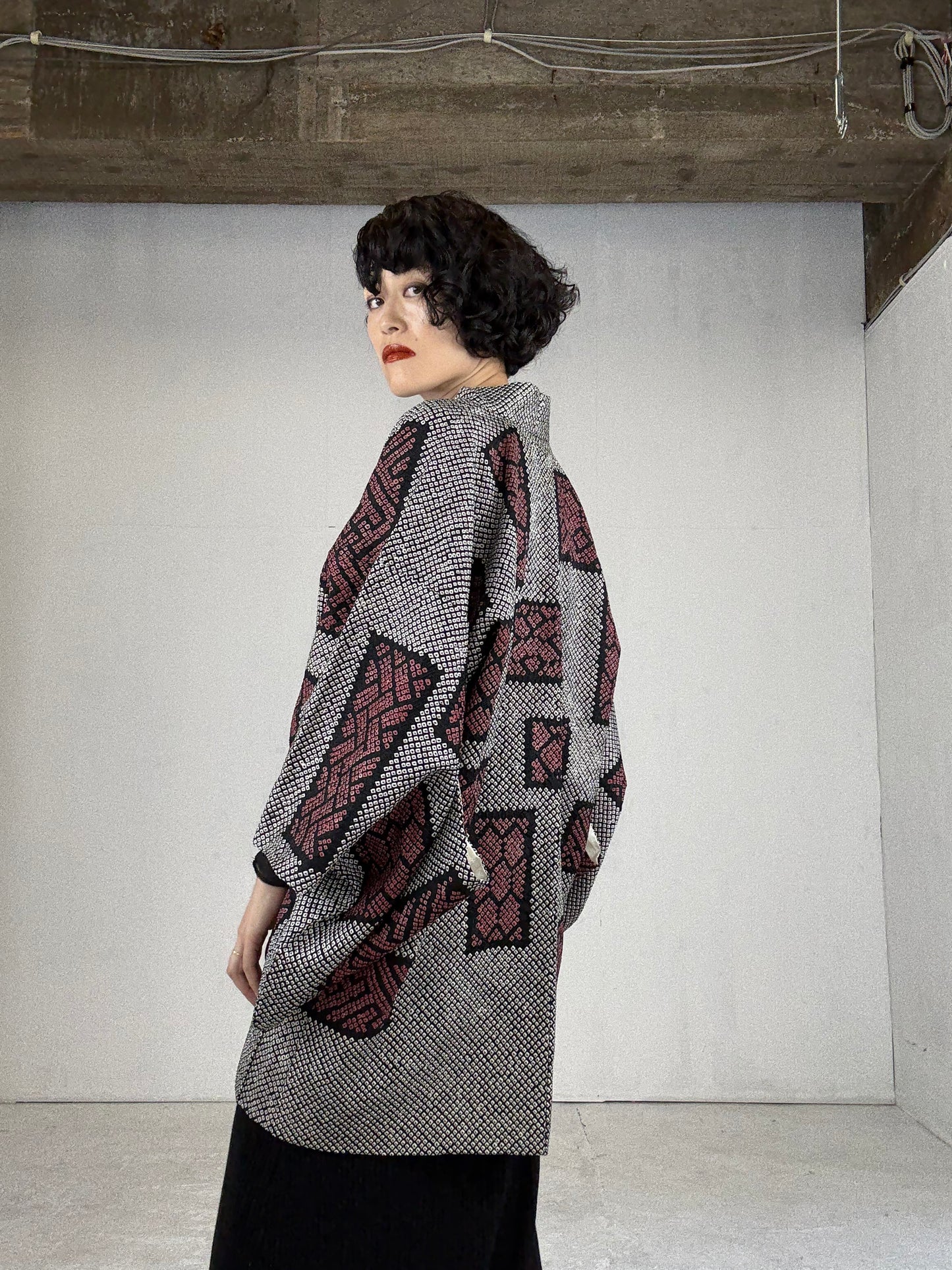 VINTAGE SHIBORI HAORI "black-purple, square"