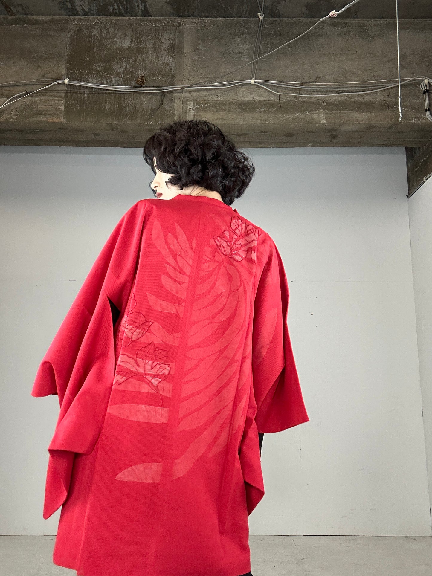 VINTAGE KAWAII HAORI SHEER “MICHIYUKI, red, kiku”