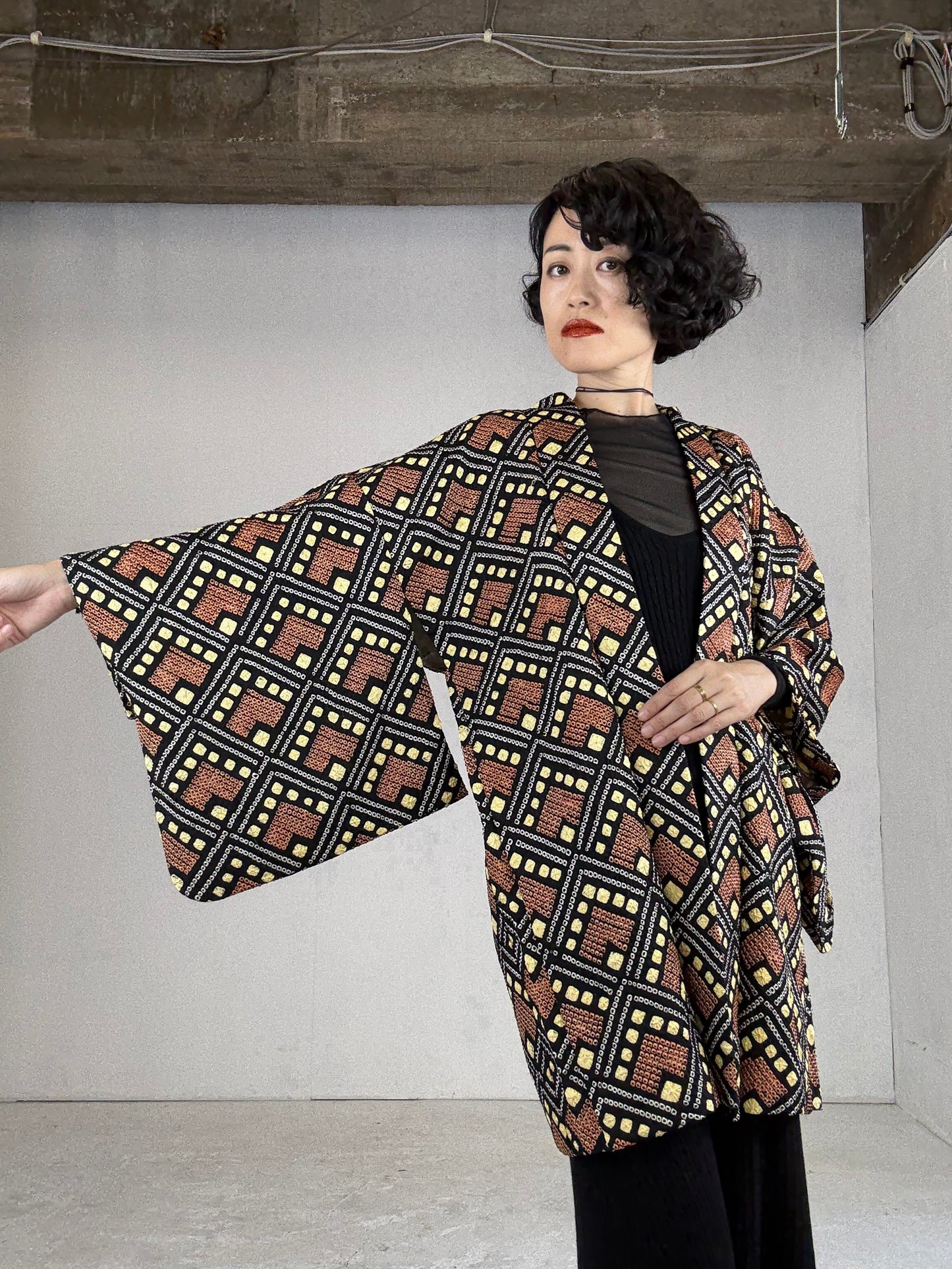 VINTAGE SHIBORI HAORI "black-brown, square"