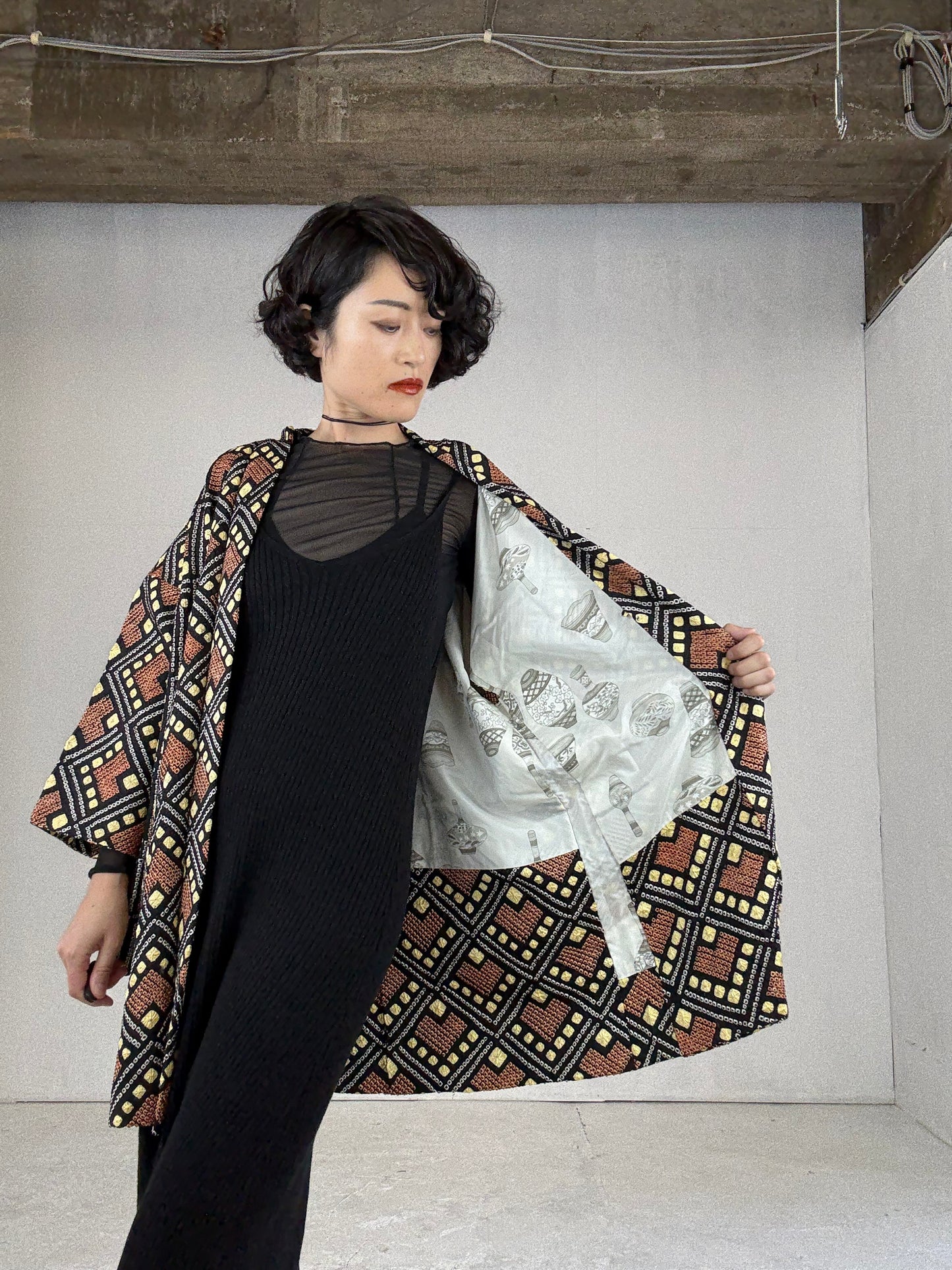 VINTAGE SHIBORI HAORI "black-brown, square"