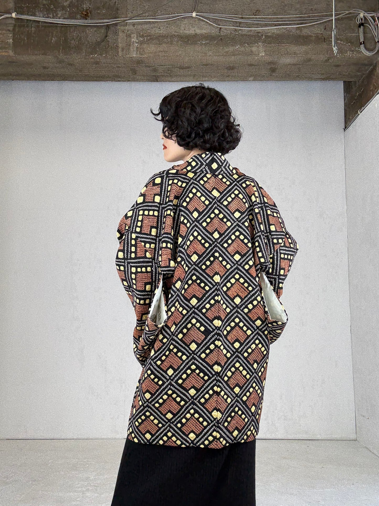 VINTAGE SHIBORI HAORI "black-brown, square"