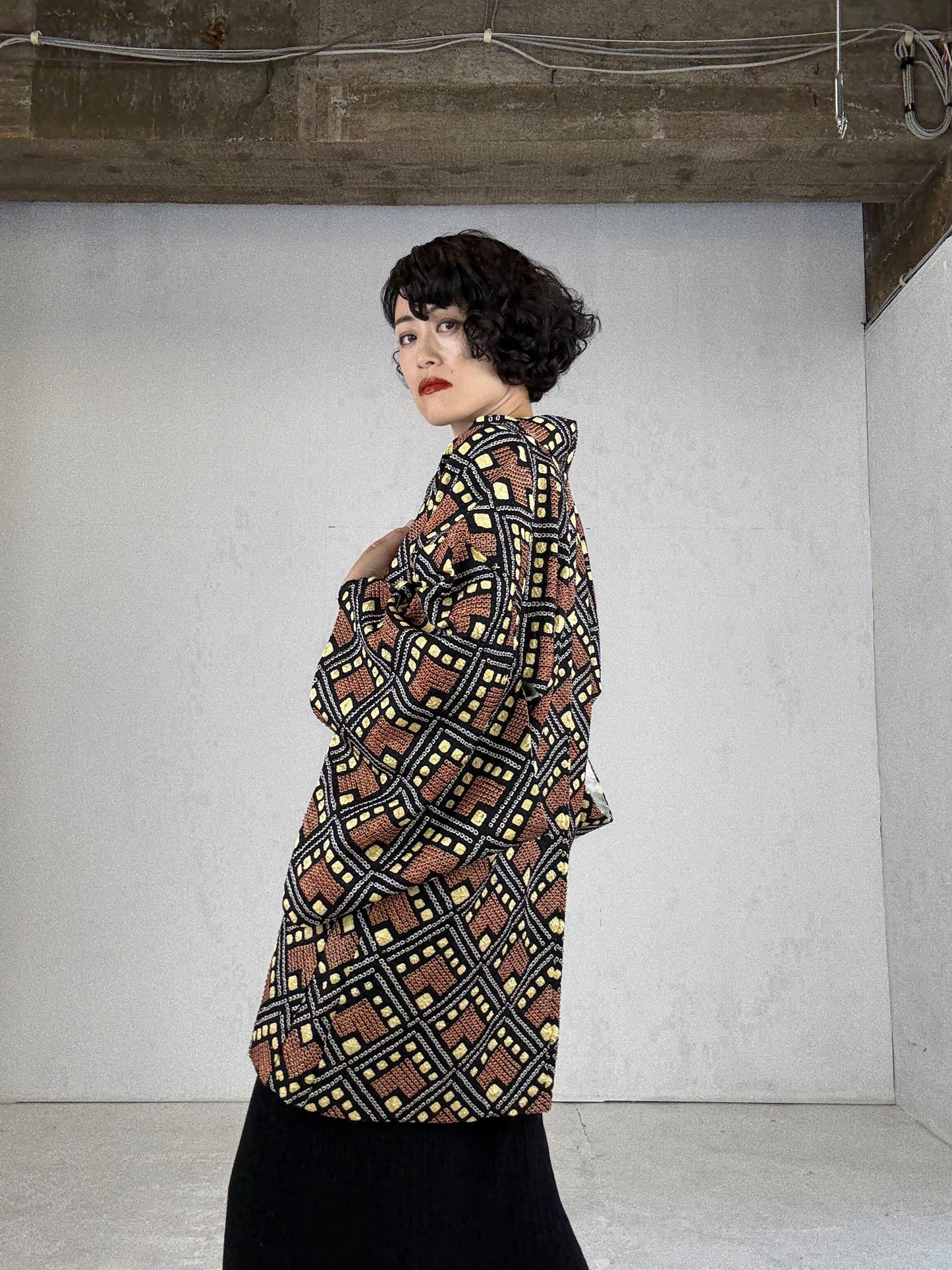 VINTAGE SHIBORI HAORI "black-brown, square"