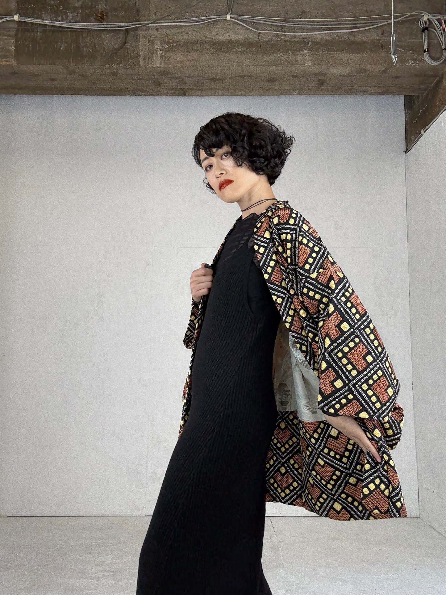 VINTAGE SHIBORI HAORI "black-brown, square"