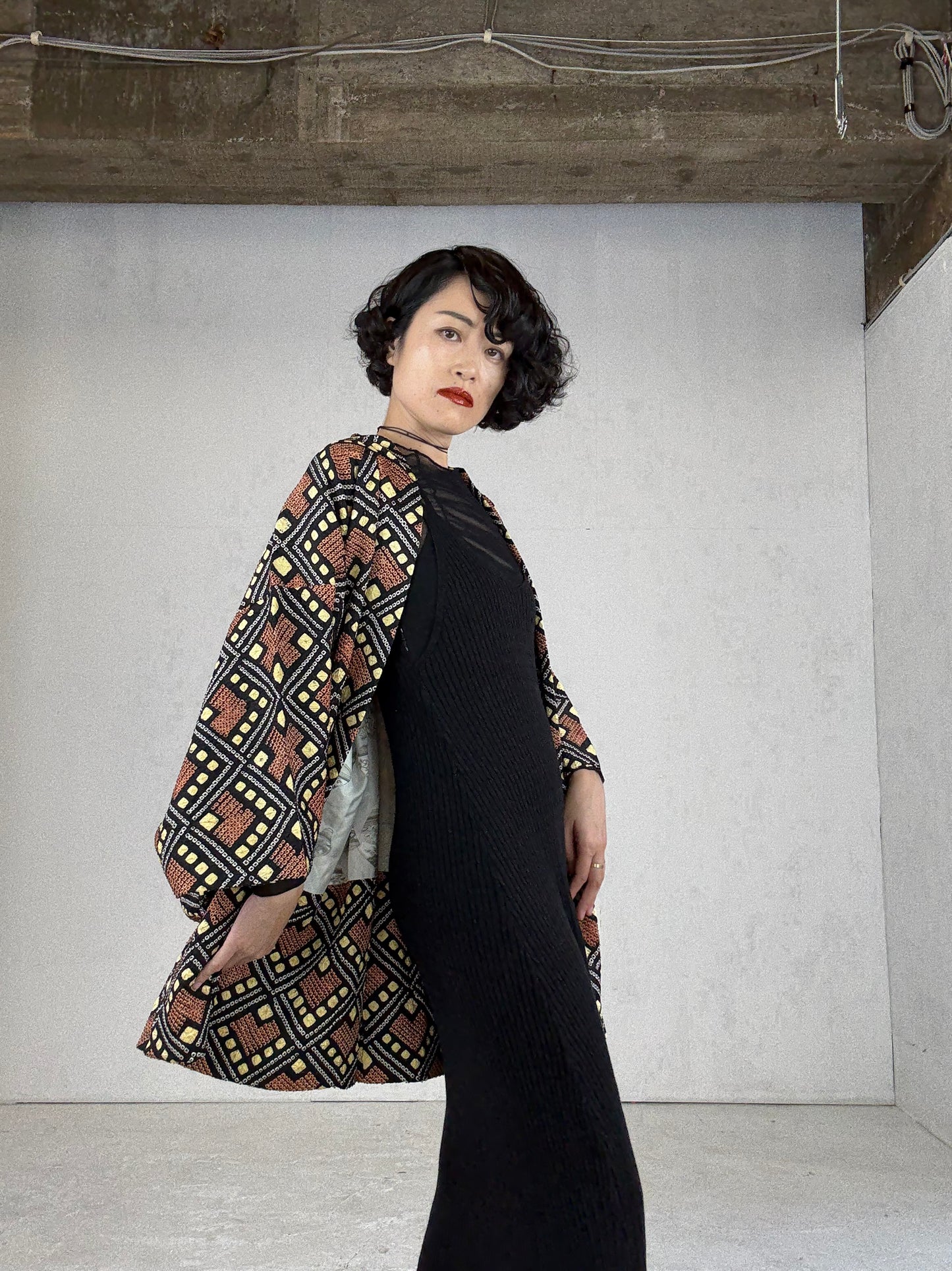 VINTAGE SHIBORI HAORI "black-brown, square"