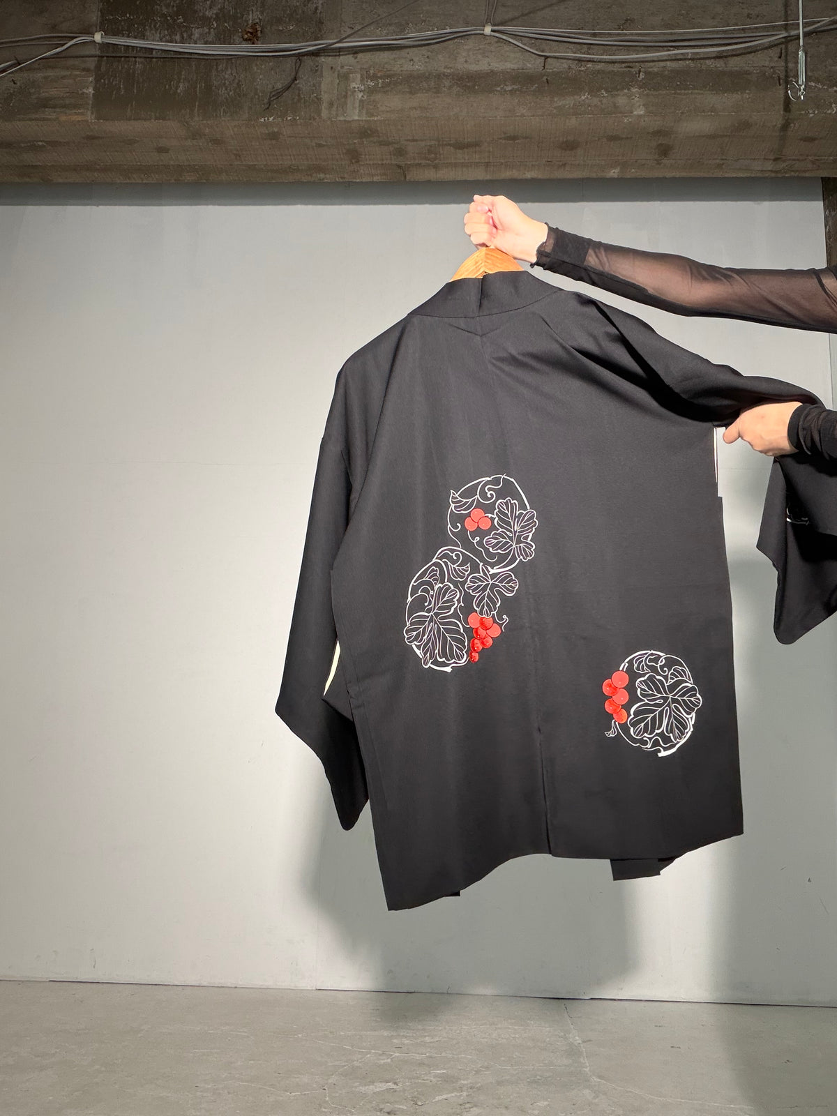 VINTAGE BLACK HAORI  "kajitsu, red BLK193"