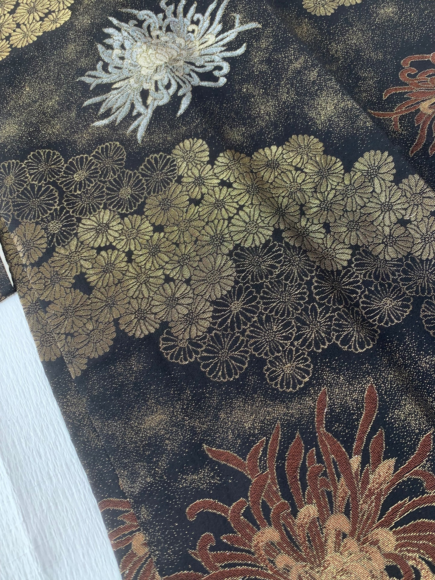 VINTAGE BLACK HAORI  "gold, kiku, BLK172" *damage
