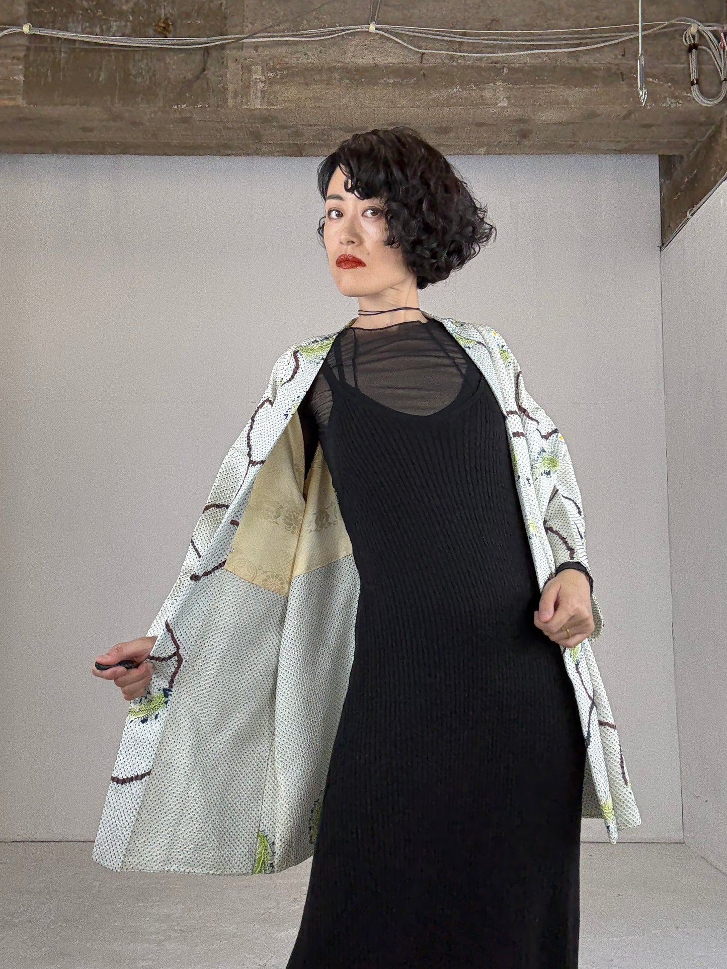 VINTAGE SHIBORI HAORI "karakusa, leaf"