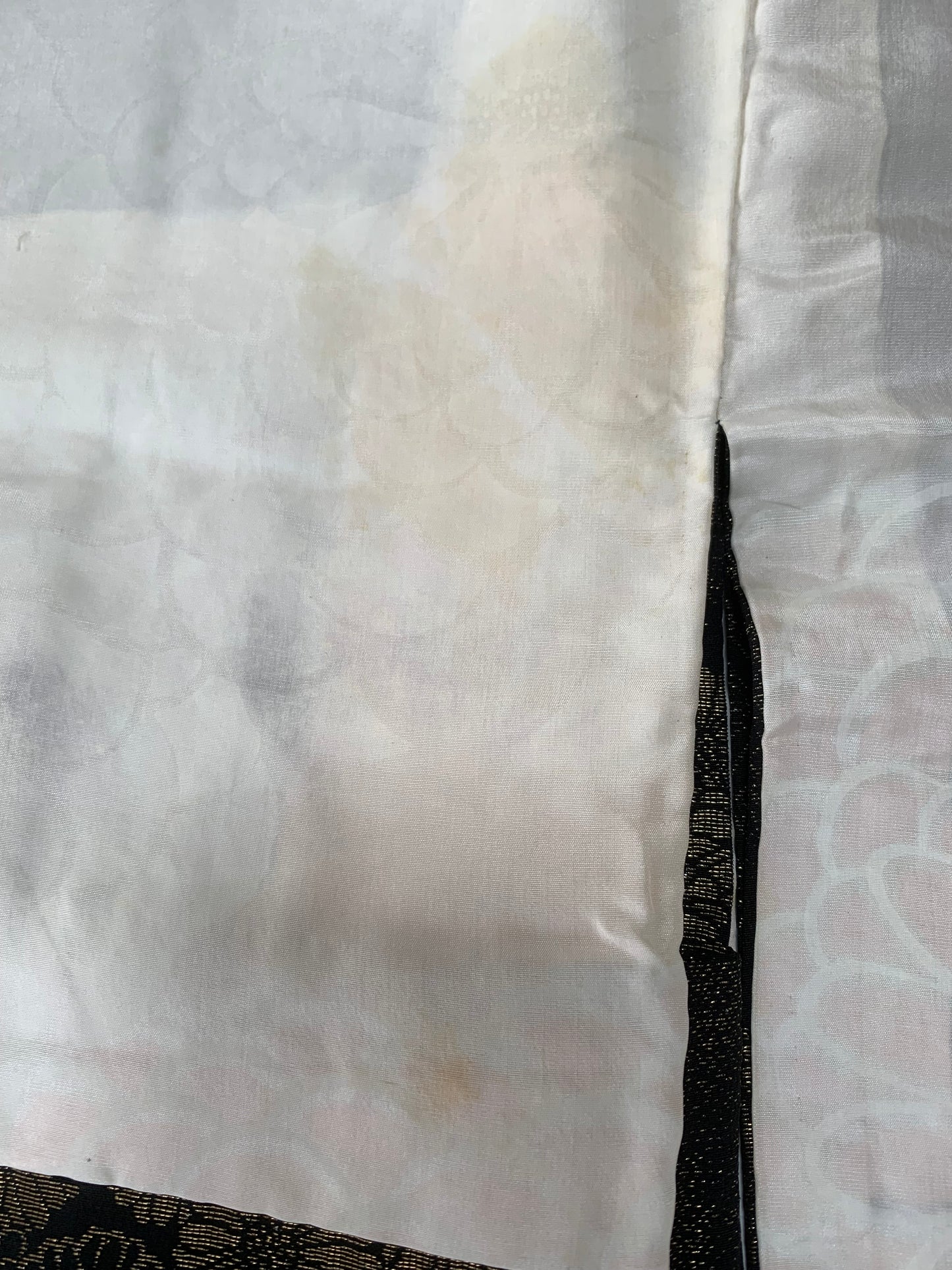 VINTAGE BLACK HAORI  "gold, kiku, BLK172" *damage