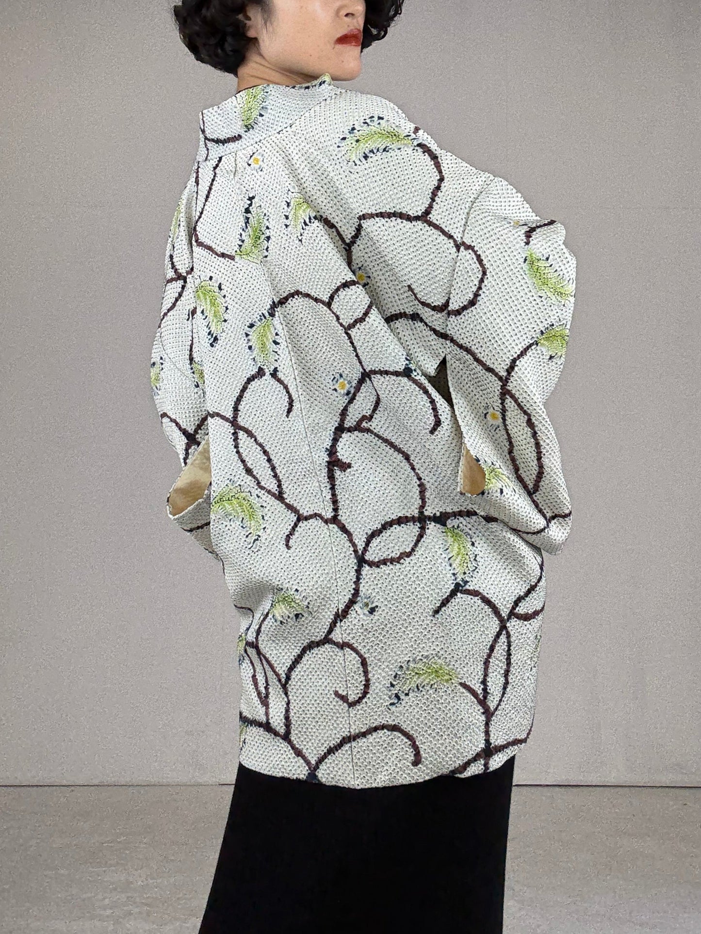 VINTAGE SHIBORI HAORI "karakusa, leaf"