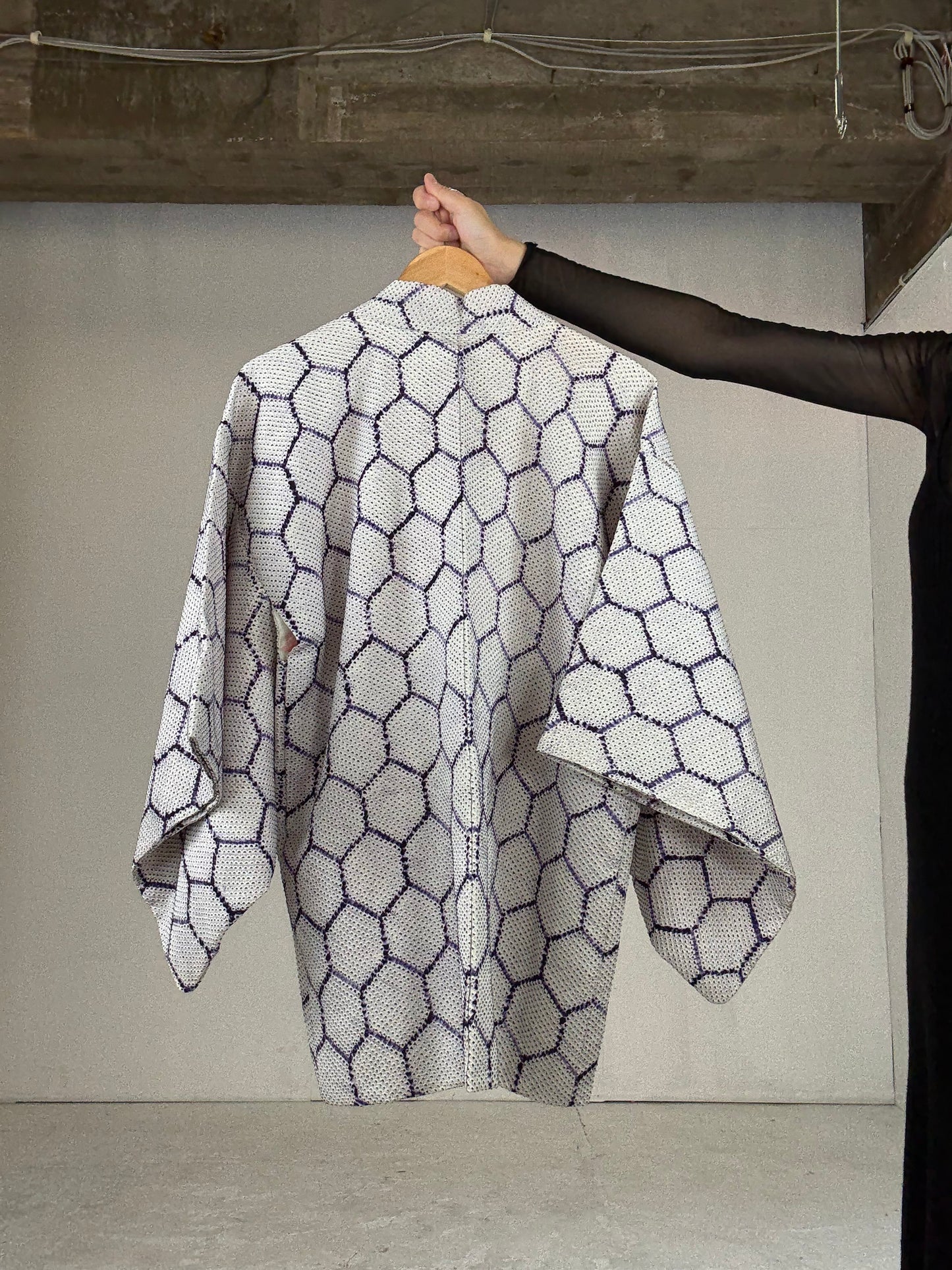 VINTAGE SHIBORI HAORI "kikko" *damage