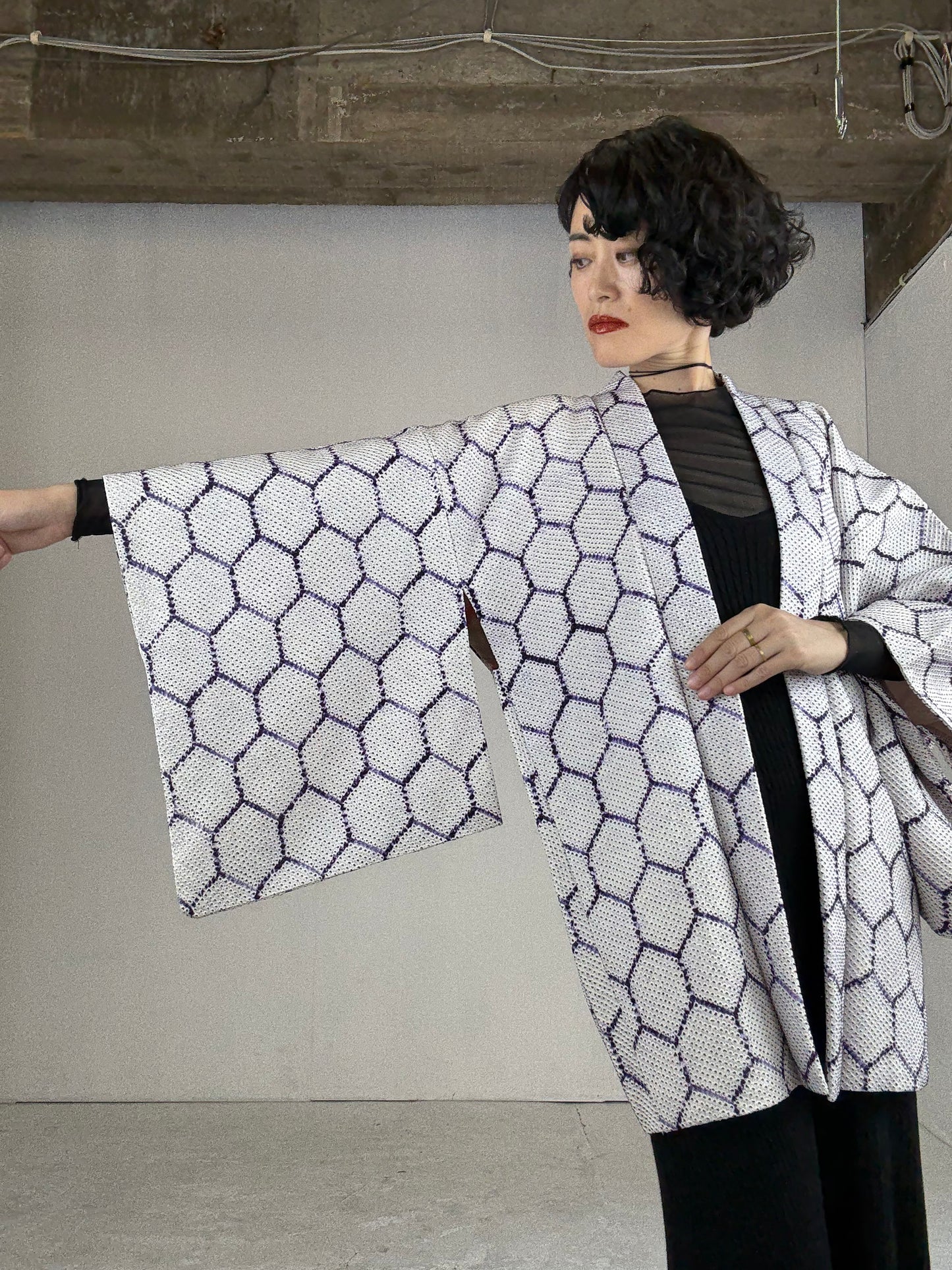 VINTAGE SHIBORI HAORI "kikko" *damage