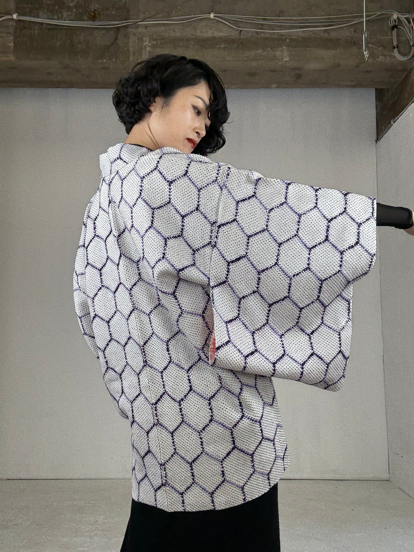 VINTAGE SHIBORI HAORI "kikko" *damage