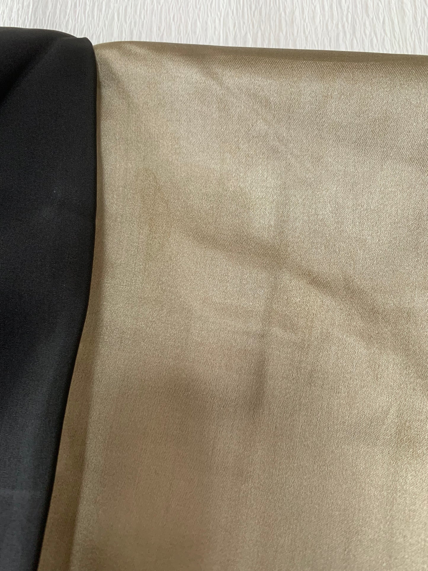 VINTAGE KUROMONTSUKI HAORI "carp, maruni-kasa, KUR114" *damage