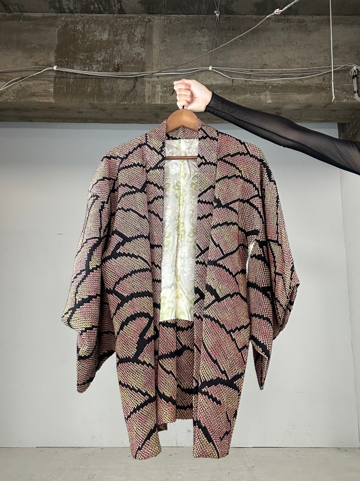 VINTAGE SHIBORI HAORI "gradation, ume"