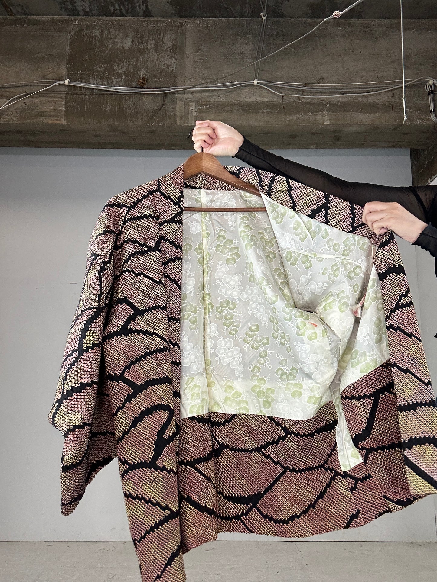 VINTAGE SHIBORI HAORI "gradation, ume"