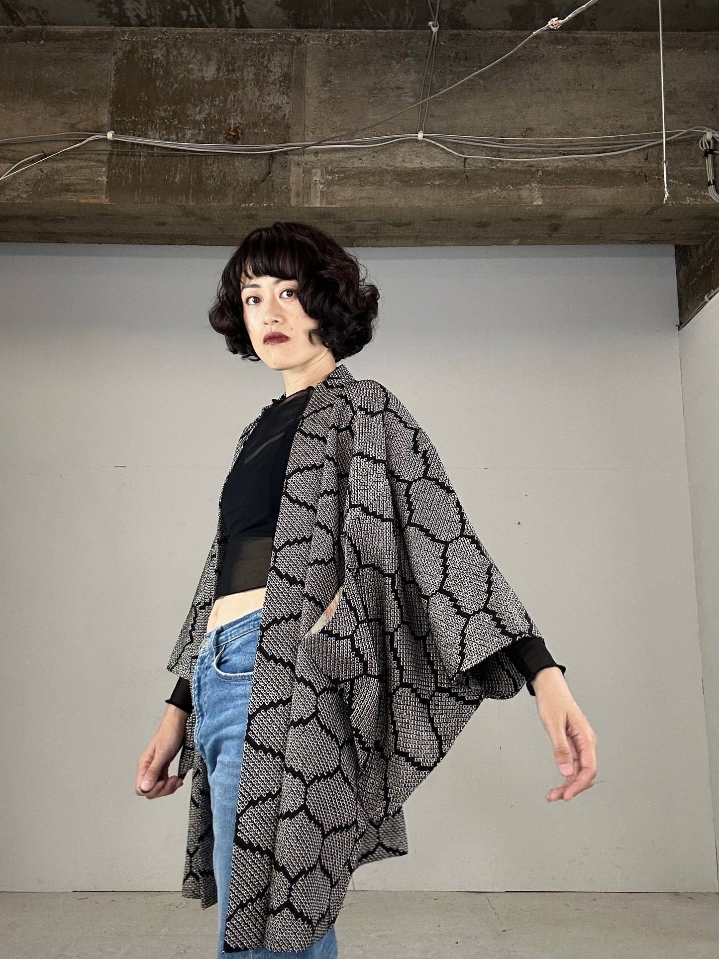 VINTAGE SHIBORI HAORI "Black kikkou, momiji"