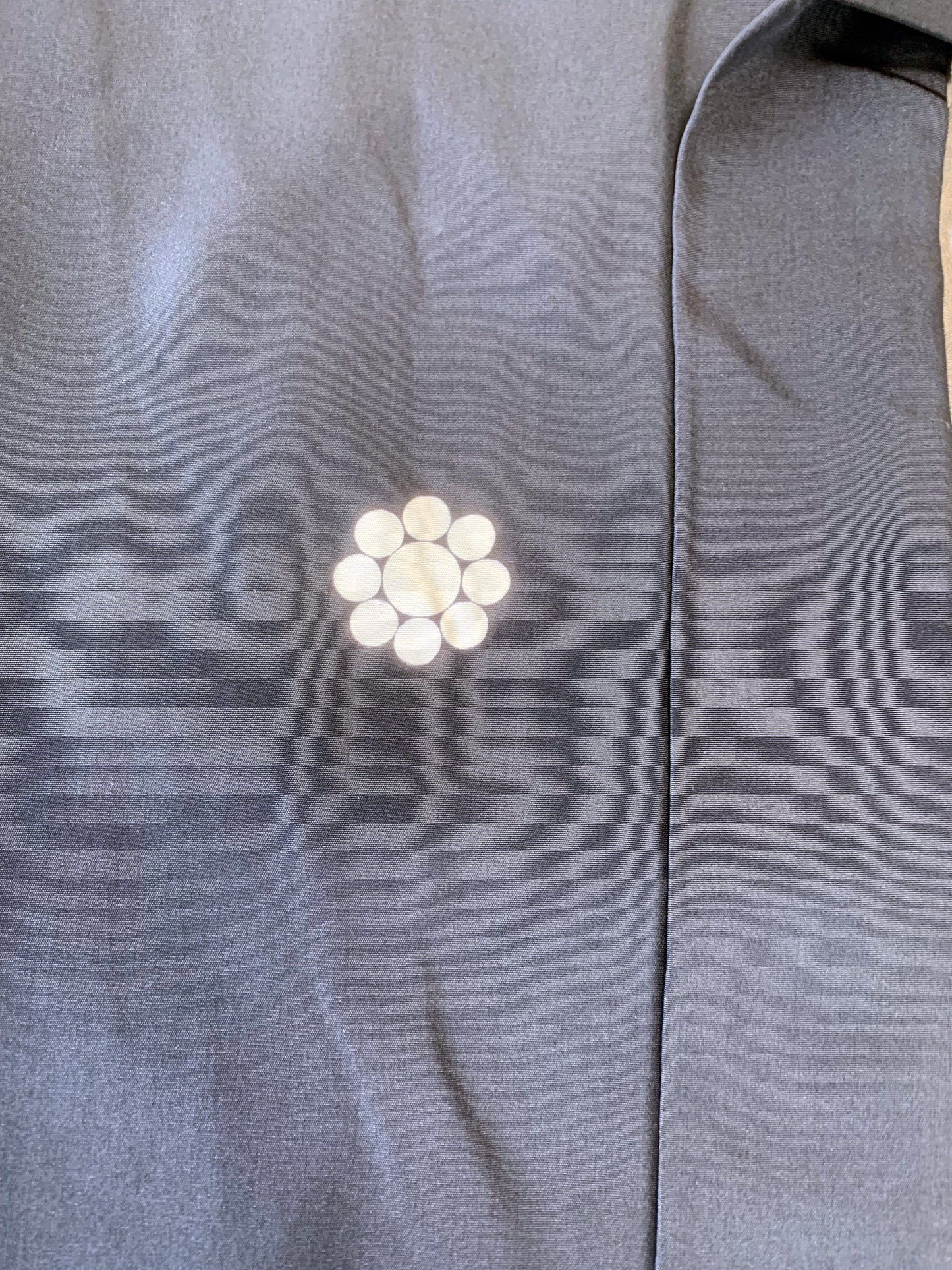 VINTAGE KUROMONTSUKI HAORI "karajishi, kuyomon, KUR117"