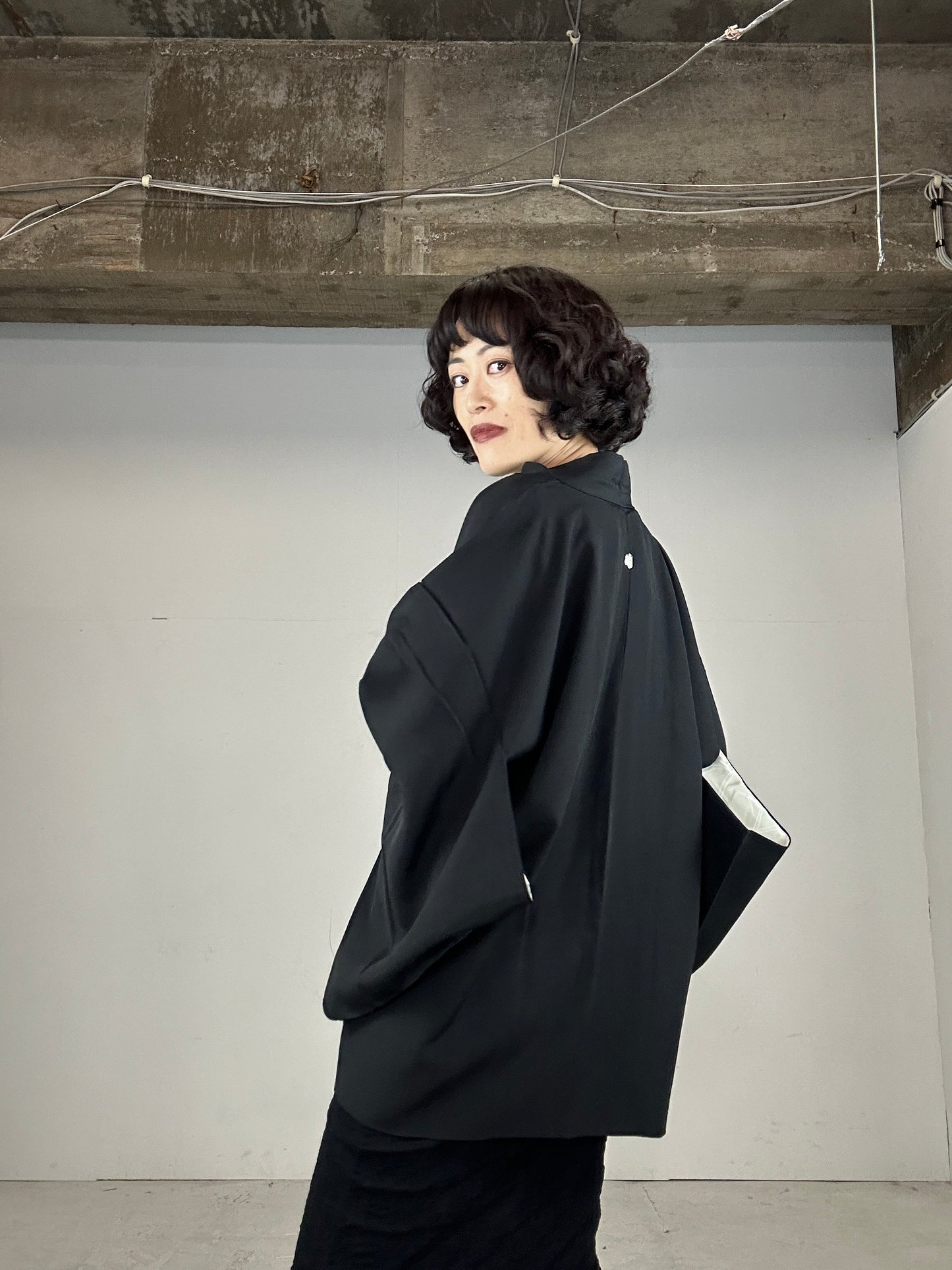 VINTAGE BLACK HAORI "shibakusa”