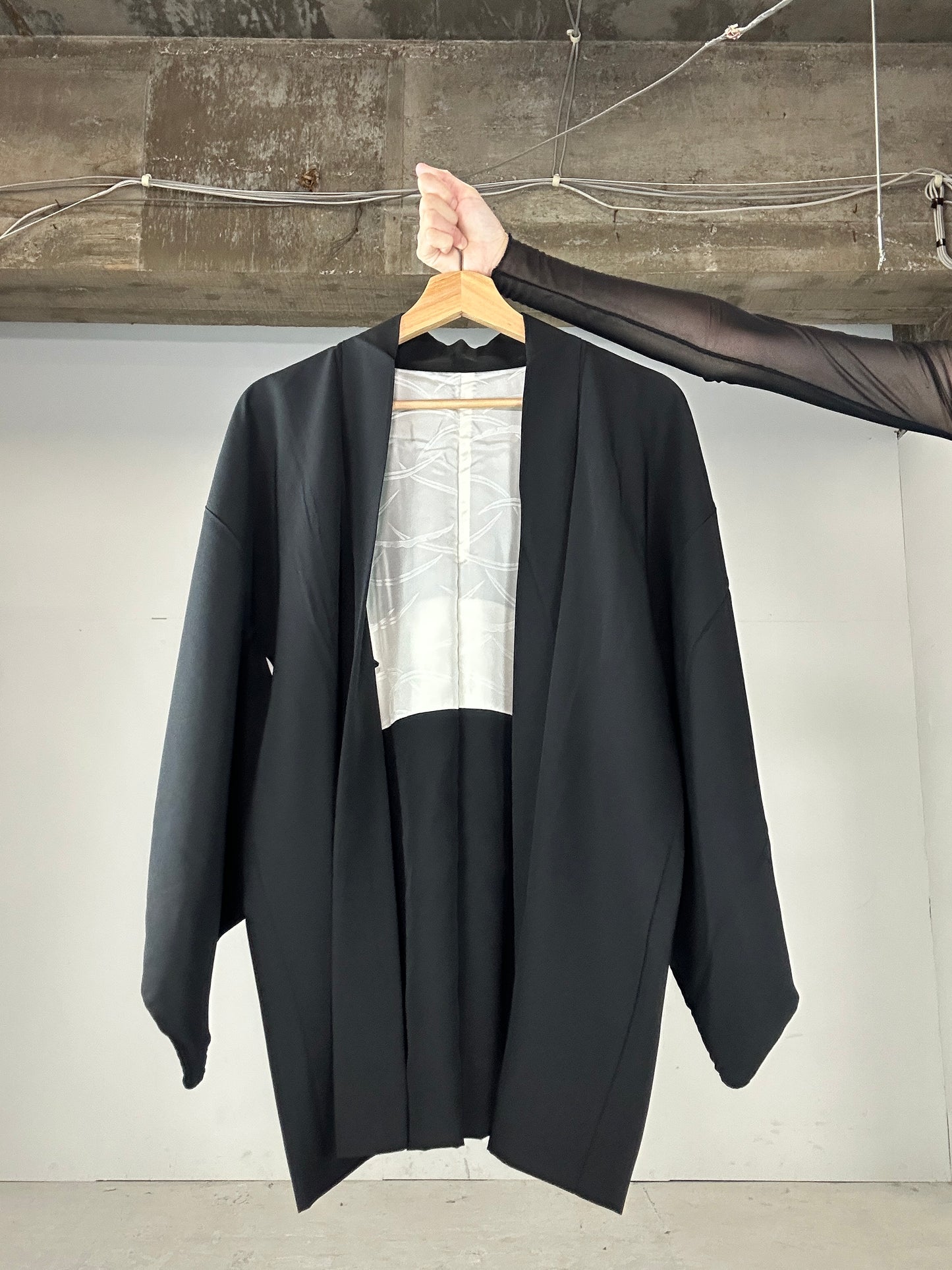 VINTAGE BLACK HAORI "shibakusa”