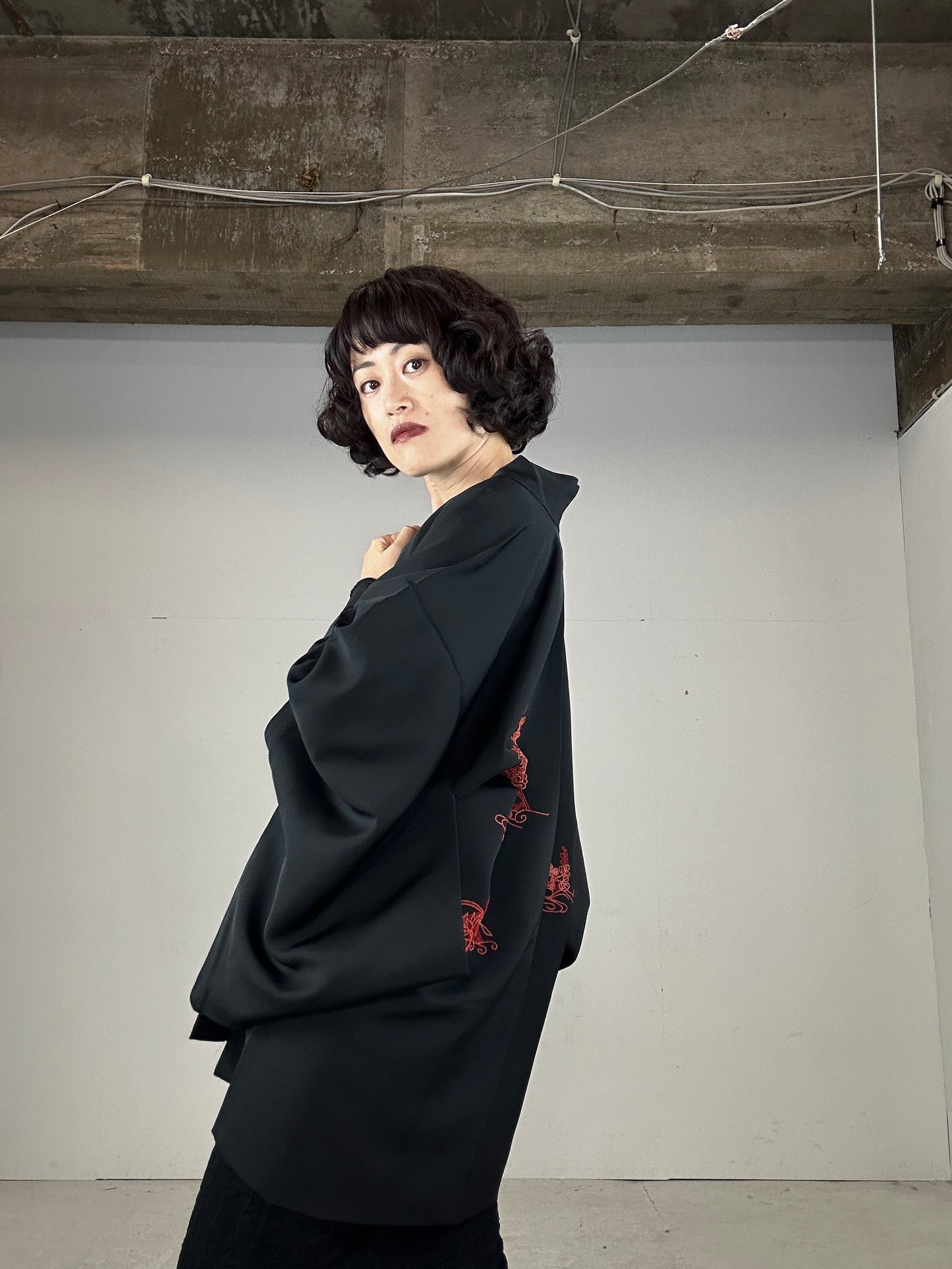 VINTAGE BLACK HAORI "aka shisyu”