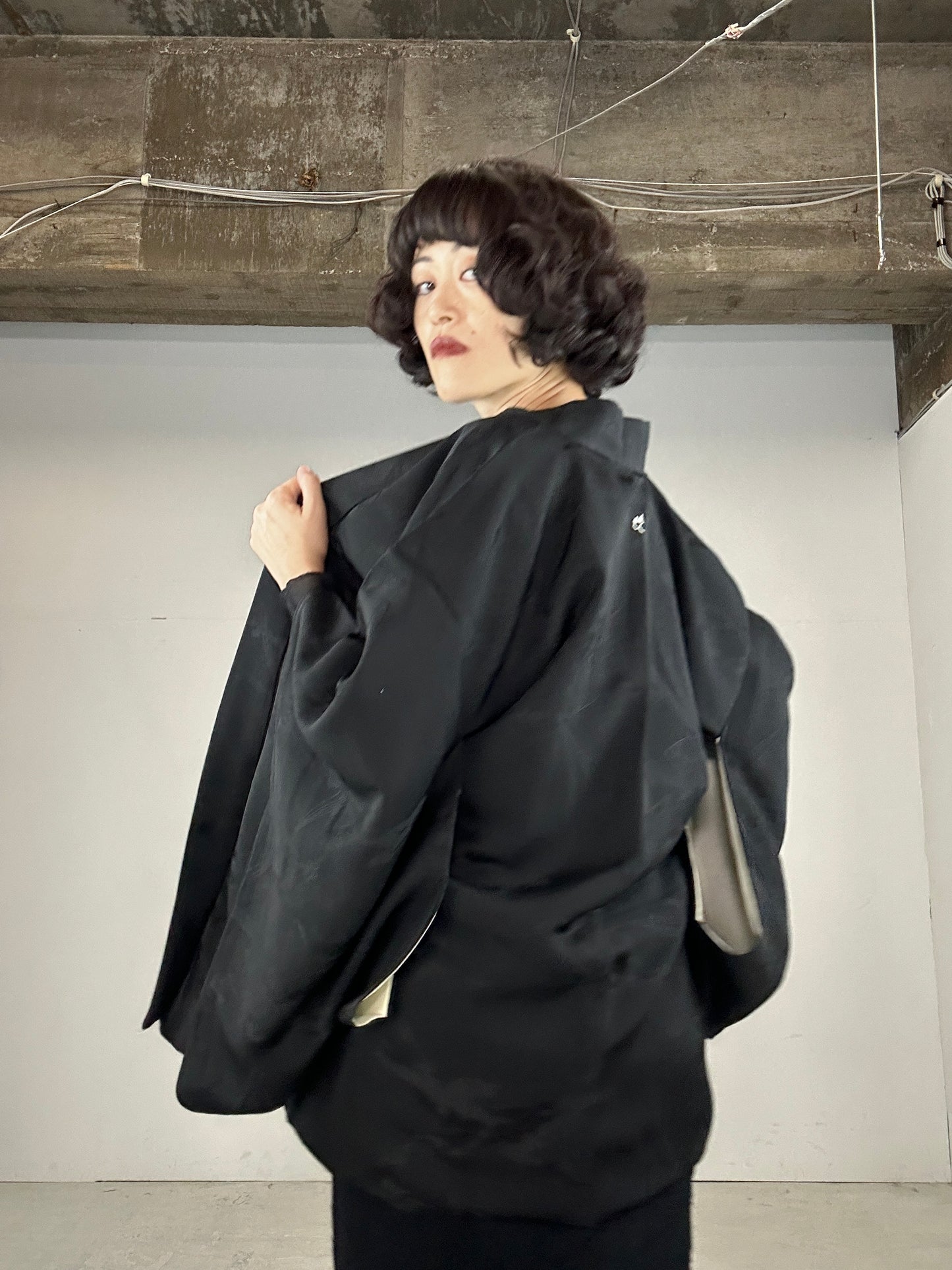 VINTAGE BLACK HAORI "ground pattern, shikikusabana”