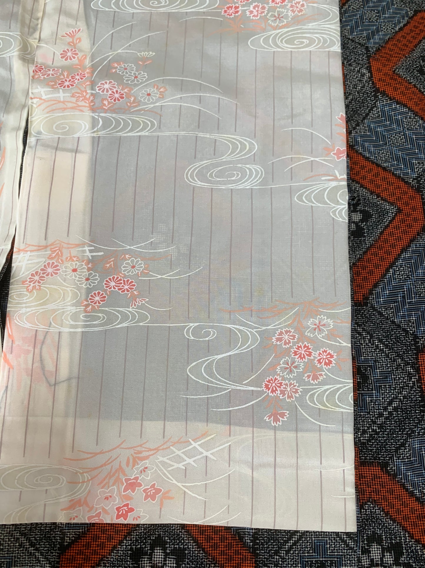 VINTAGE KAWAII HAORI "tsumugi, Haori, red, KAW112" *damage