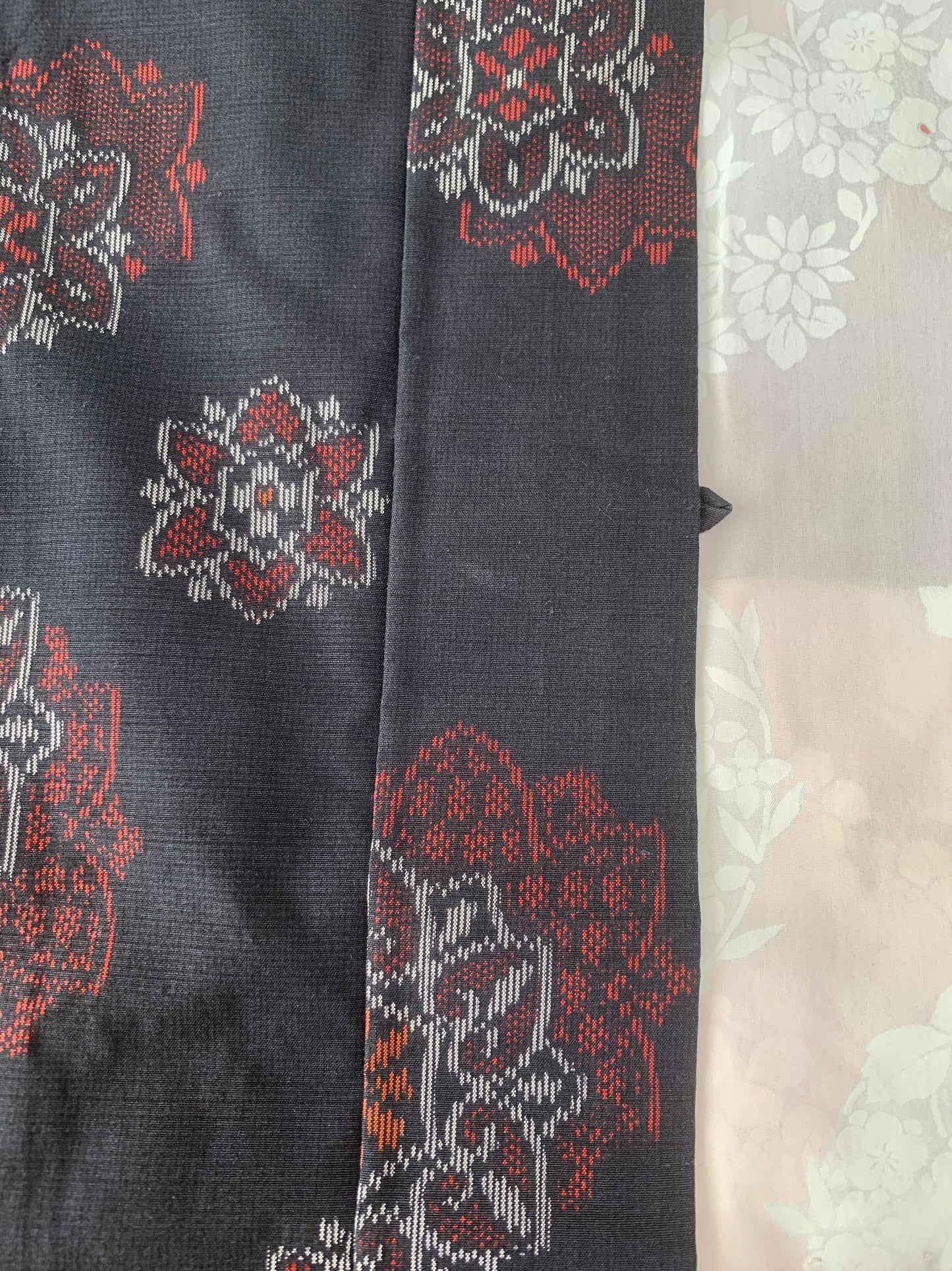 VINTAGE KAWAII HAORI "tsumugi, Haori, black-red, flower, KAW114"