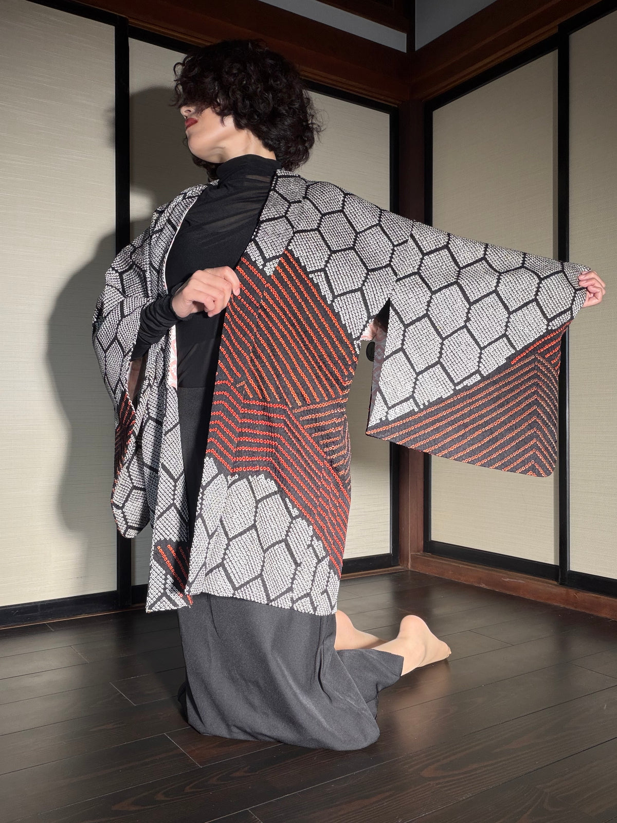 VINTAGE SHIBORI HAORI  "kikkou, SIB130"