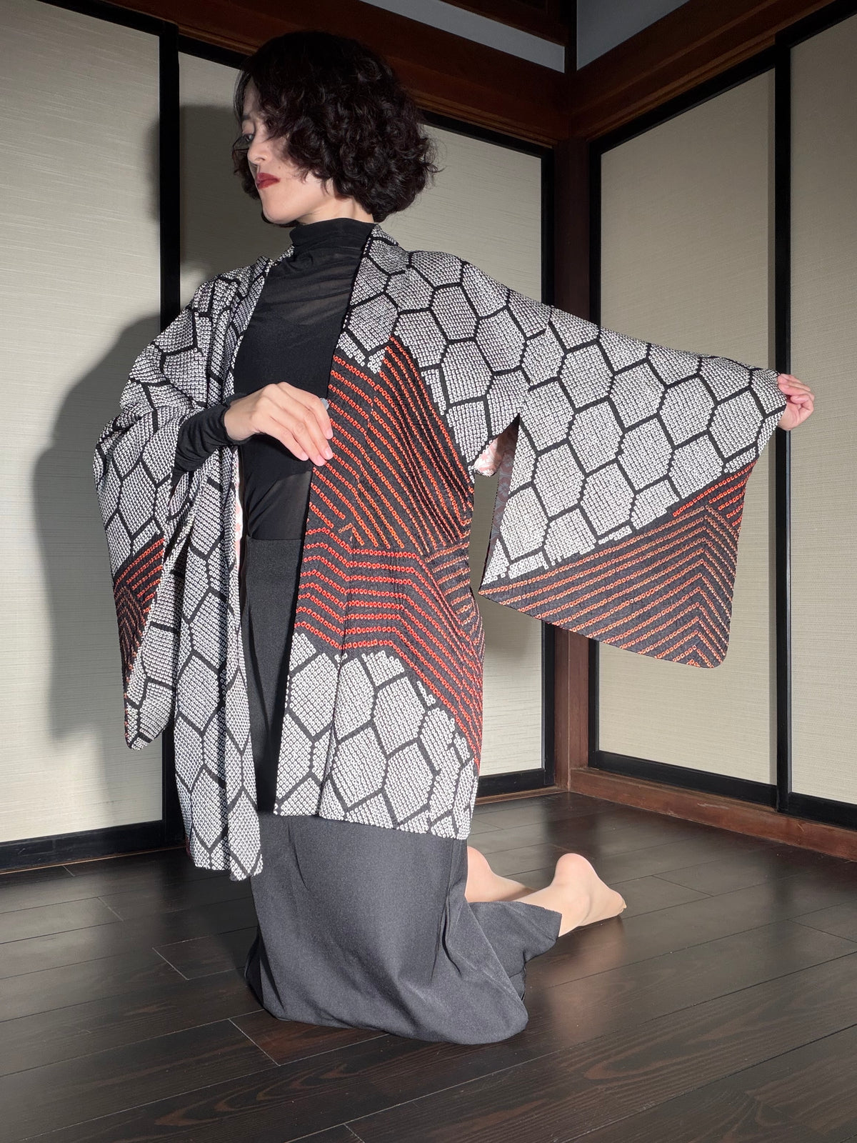 VINTAGE SHIBORI HAORI  "kikkou, SIB130"