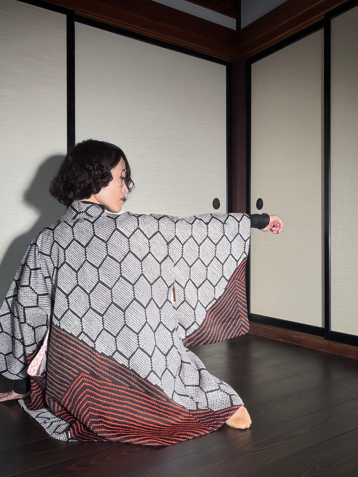VINTAGE SHIBORI HAORI  "kikkou, SIB130"