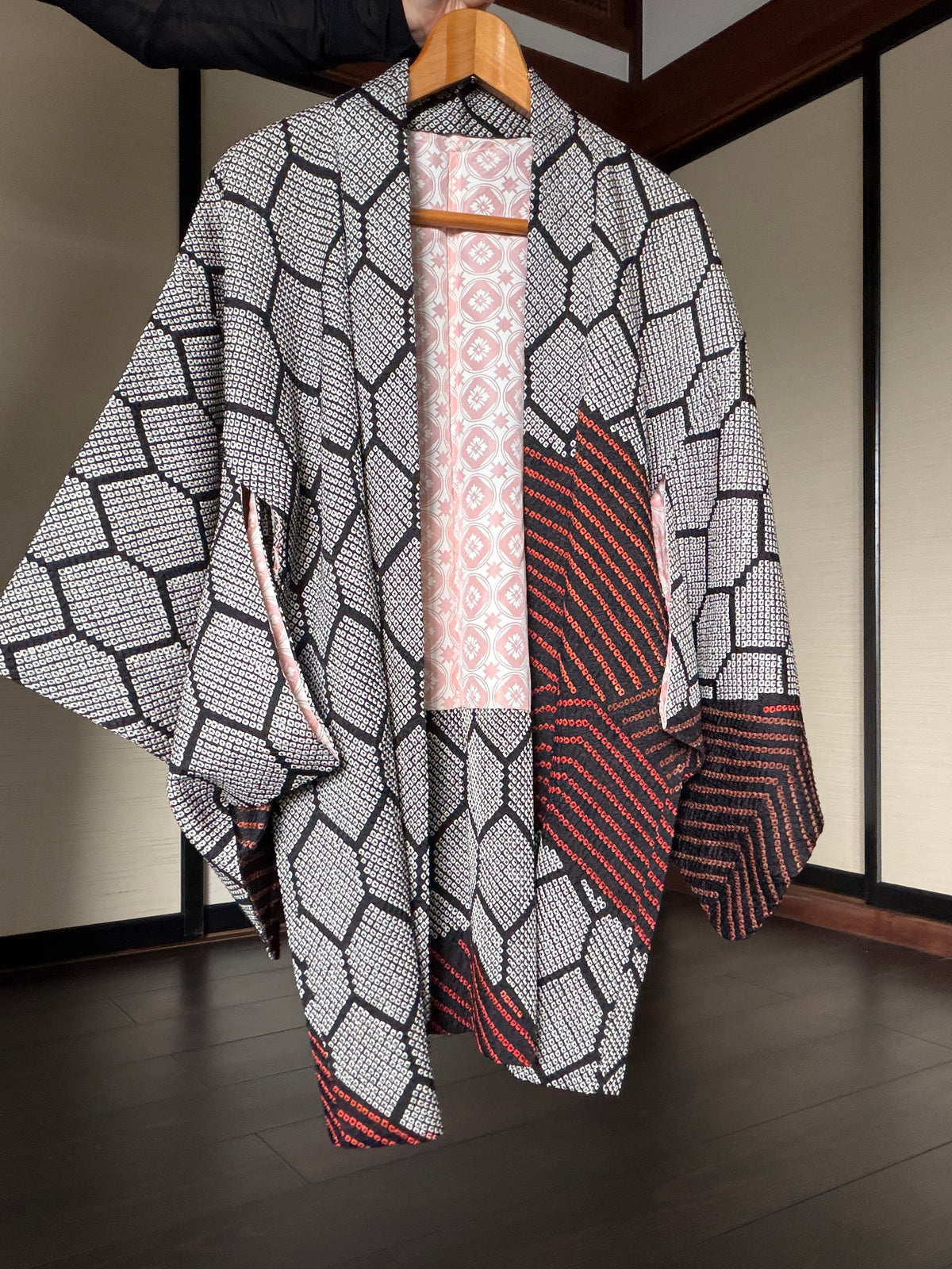 VINTAGE SHIBORI HAORI  "kikkou, SIB130"