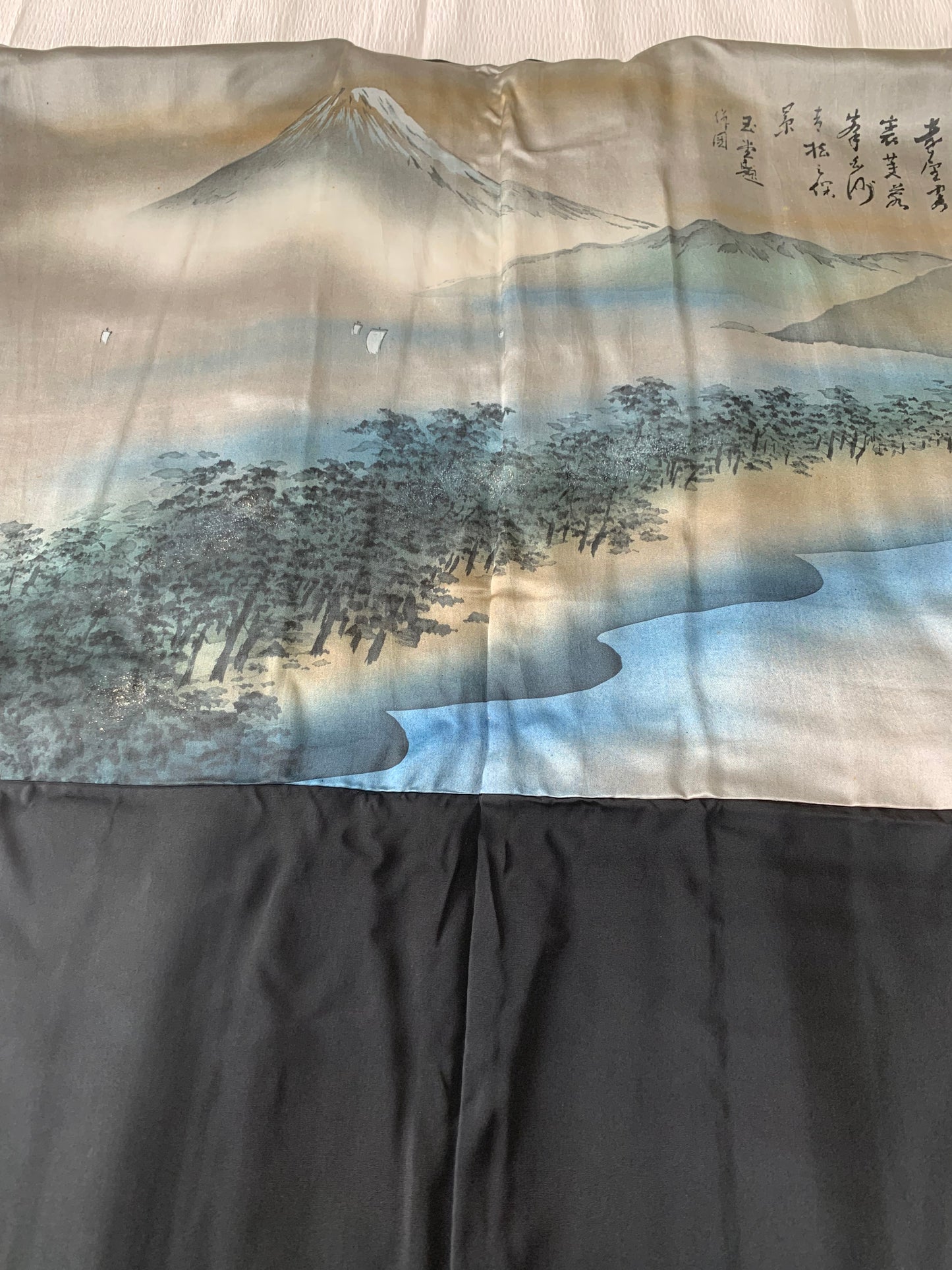 VINTAGE KUROMONTSUKI HAORI "hamabe, Sangaibishi, KUR124"