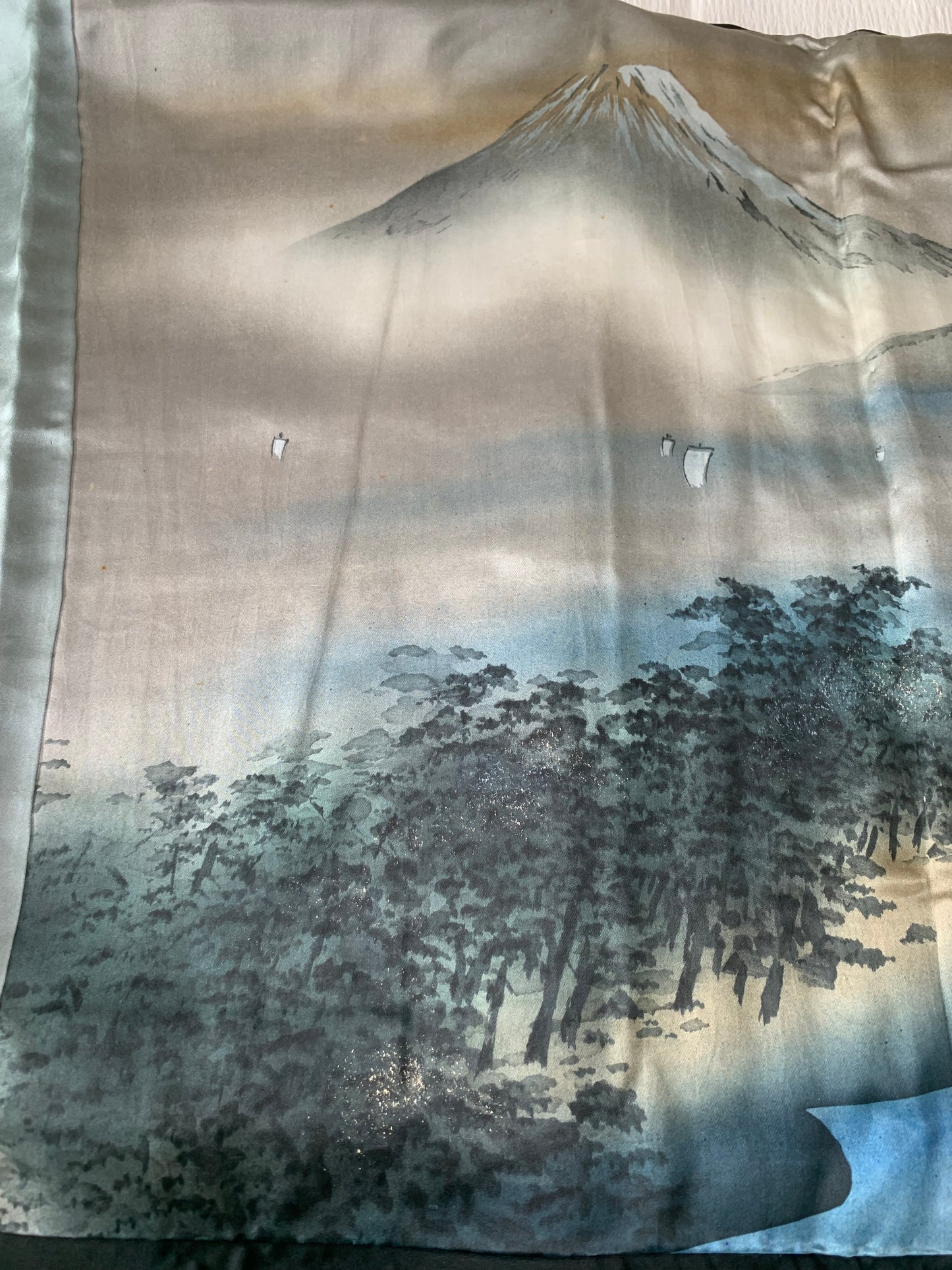 VINTAGE KUROMONTSUKI HAORI "hamabe, Sangaibishi, KUR124"