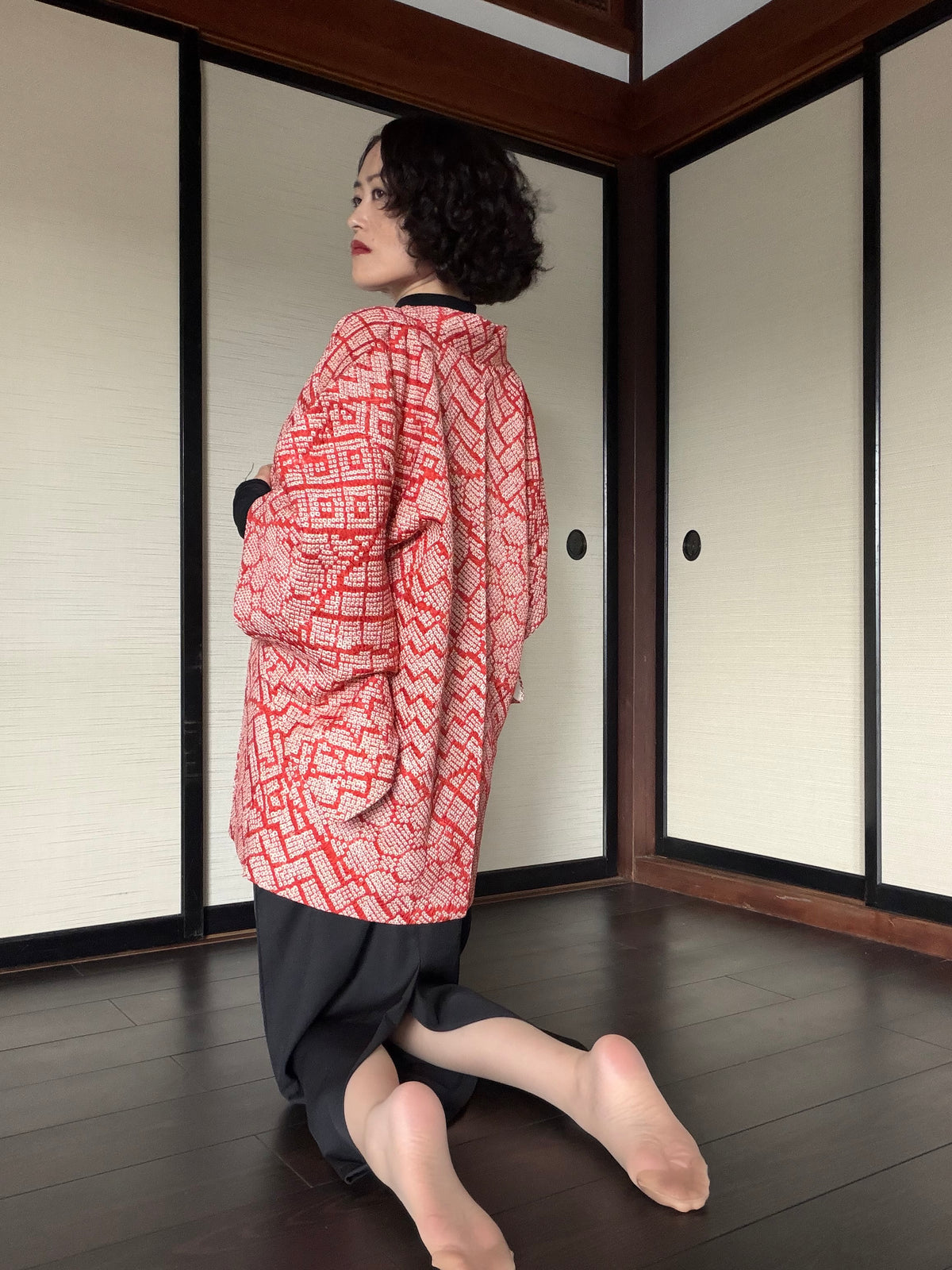 VINTAGE SHIBORI HAORI  "aka, SIB131"
