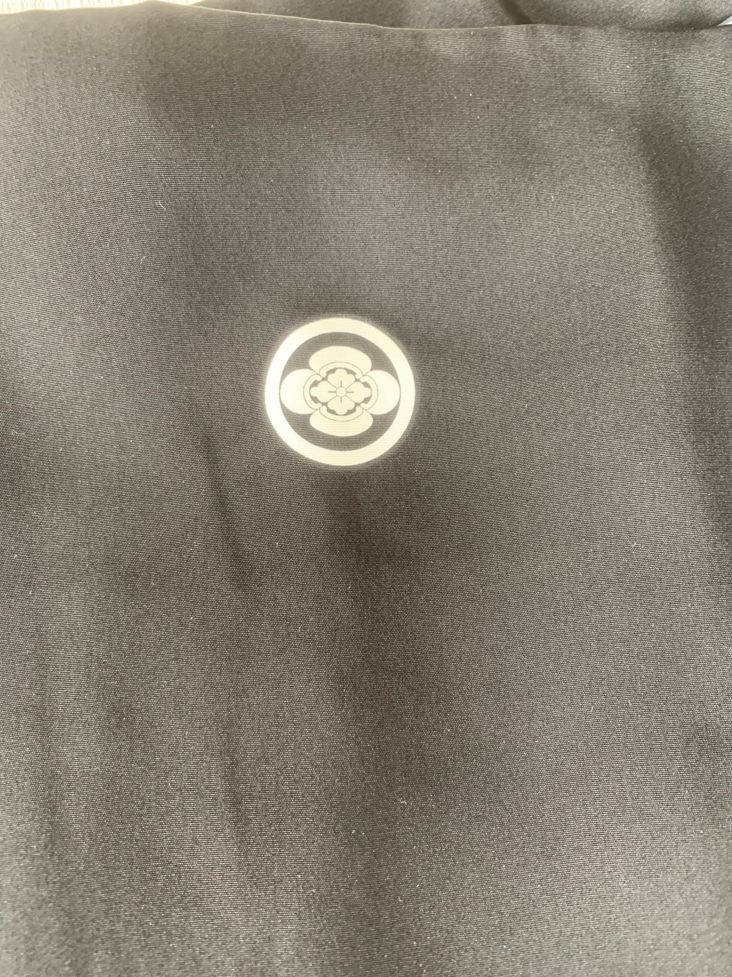 VINTAGE KUROMONTSUKI HAORI "hawk, Yoko-mokko-mon, KUR123"
