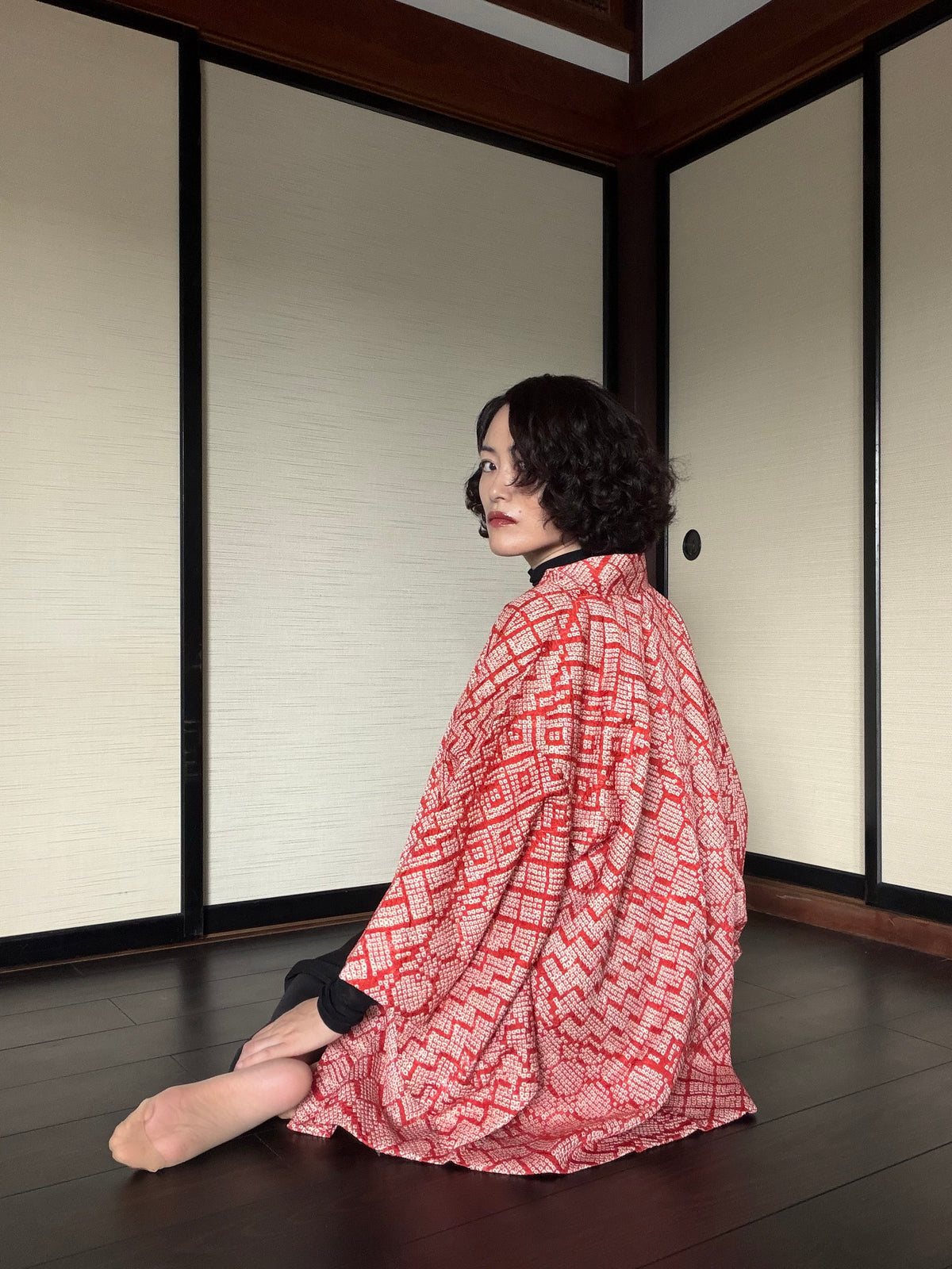 VINTAGE SHIBORI HAORI  "aka, SIB131"