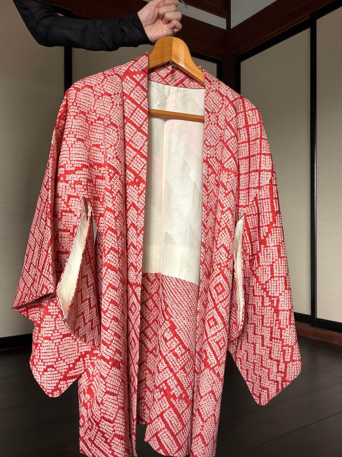 VINTAGE SHIBORI HAORI  "aka, SIB131"