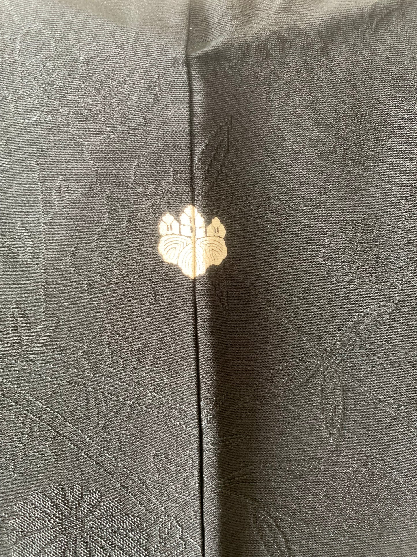 VINTAGE BLACK HAORI  "inside-goshoguruma, gosan-kiri-mon, BLK183"