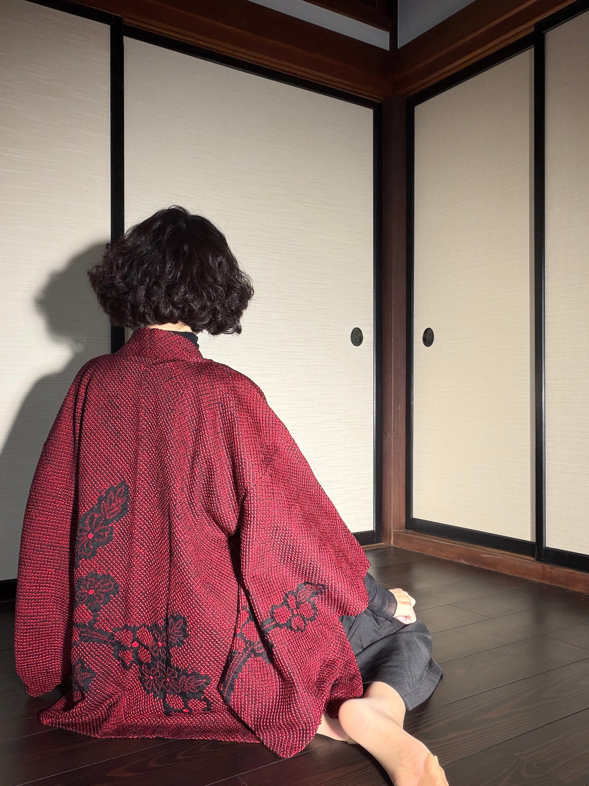 VINTAGE SHIBORI HAORI  "red-black, SIB133" *damage