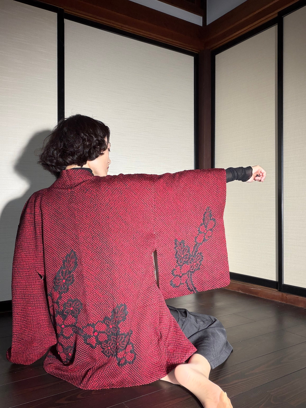 VINTAGE SHIBORI HAORI  "red-black, SIB133" *damage